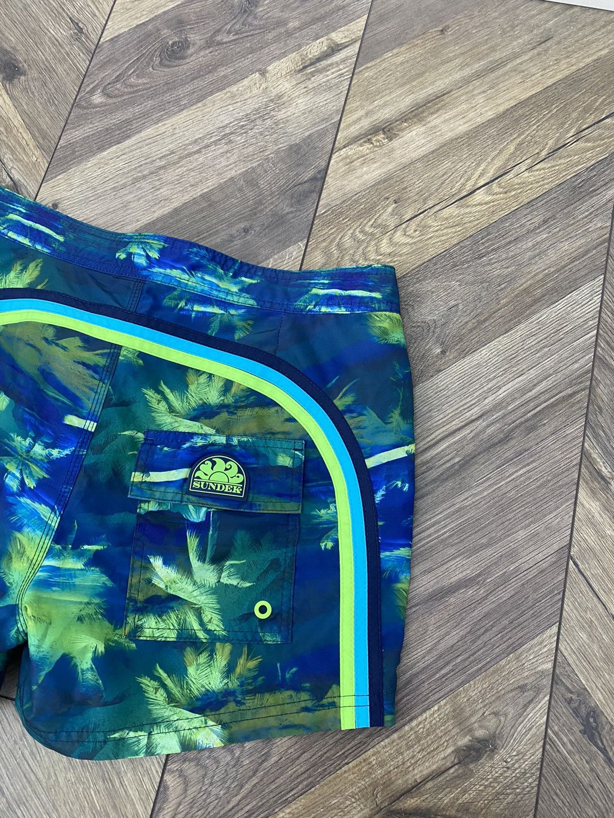 Designer × Vintage Vintage Sundek printed swim shorts Size US 29 - 9 Thumbnail