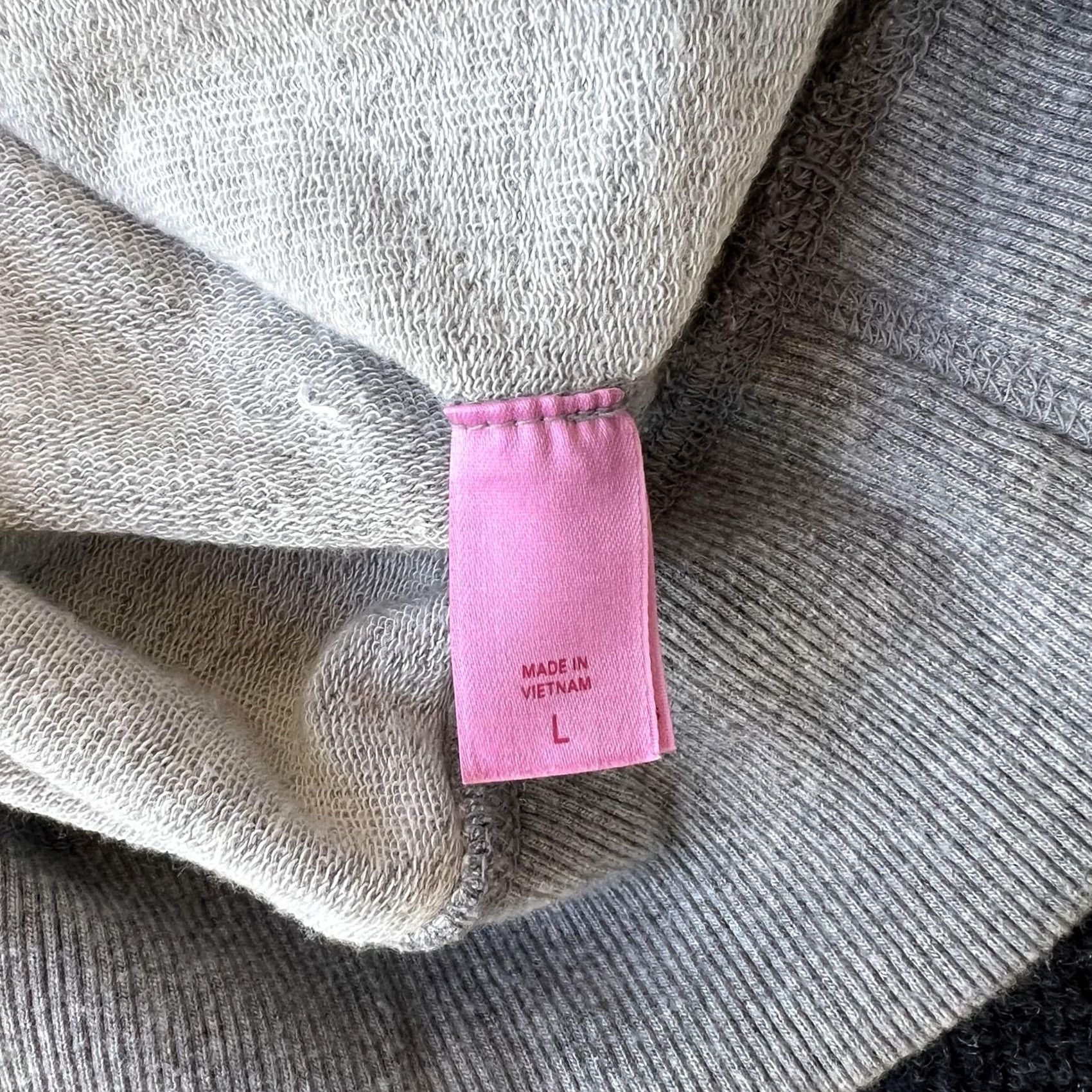 Pinko VINTAGE Victoria's Secret PINK Sweatshirt Womens Large Trophy Patch Pullover Y2K Gray Size L / US 10 / IT 46 - 4 Thumbnail