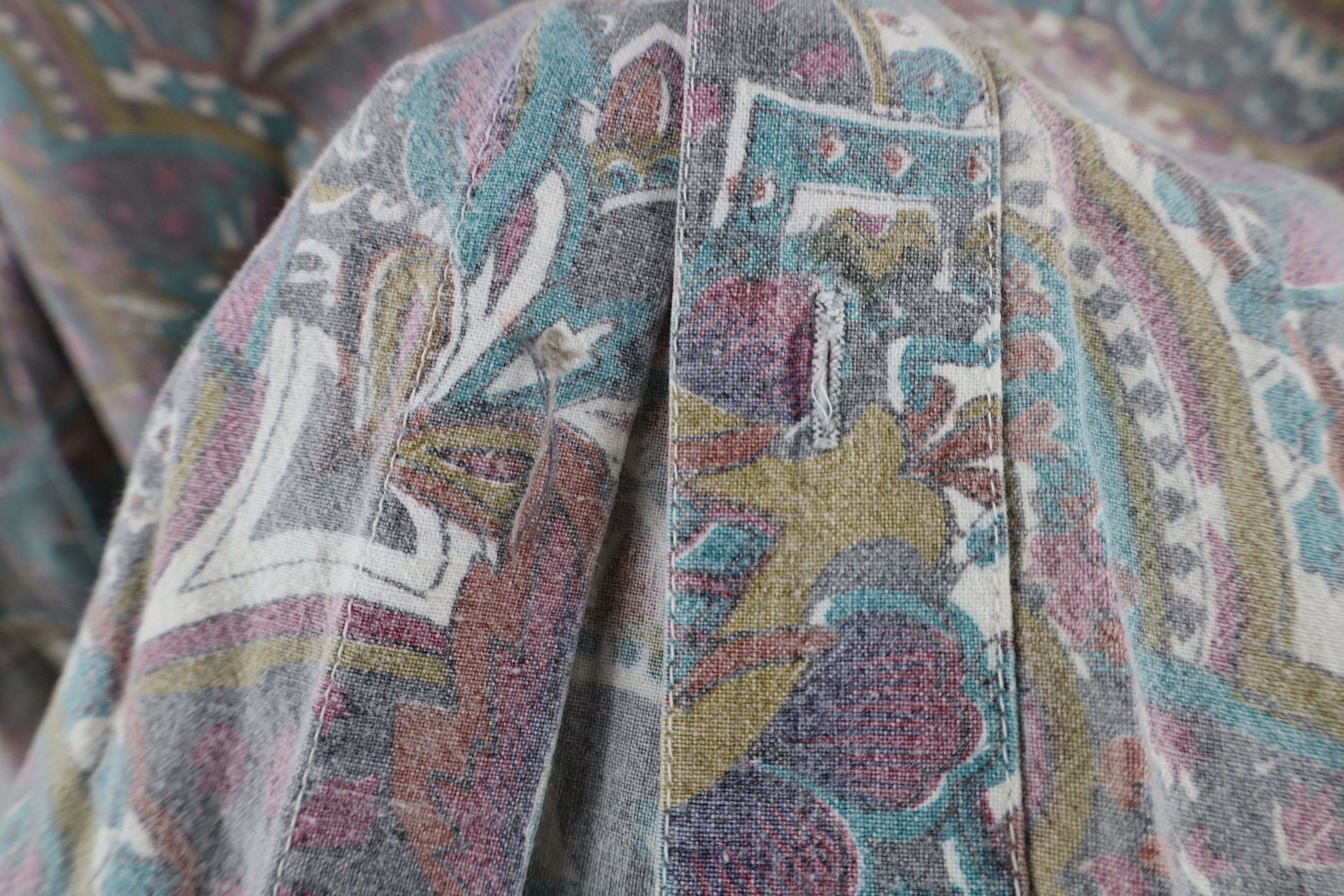 Vintage Vintage 90s Streetwear Paisley Flower Tapestry Button Shirt Size US XL / EU 56 / 4 - 7 Thumbnail