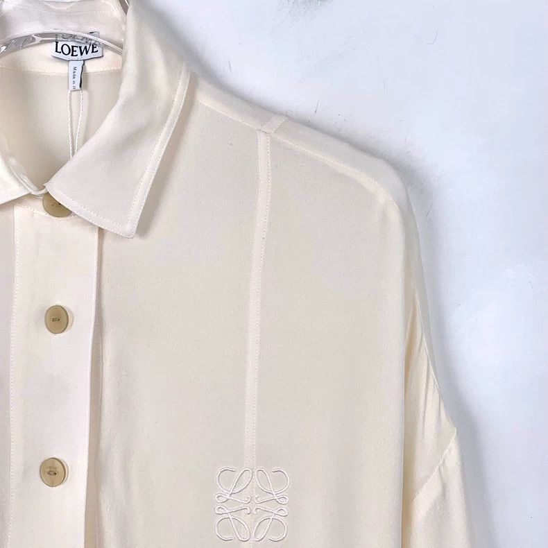 Loewe Loewe size 32 Muted beige logo embroidered silk short sleev Size M / US 6-8 / IT 42-44 - 3 Thumbnail