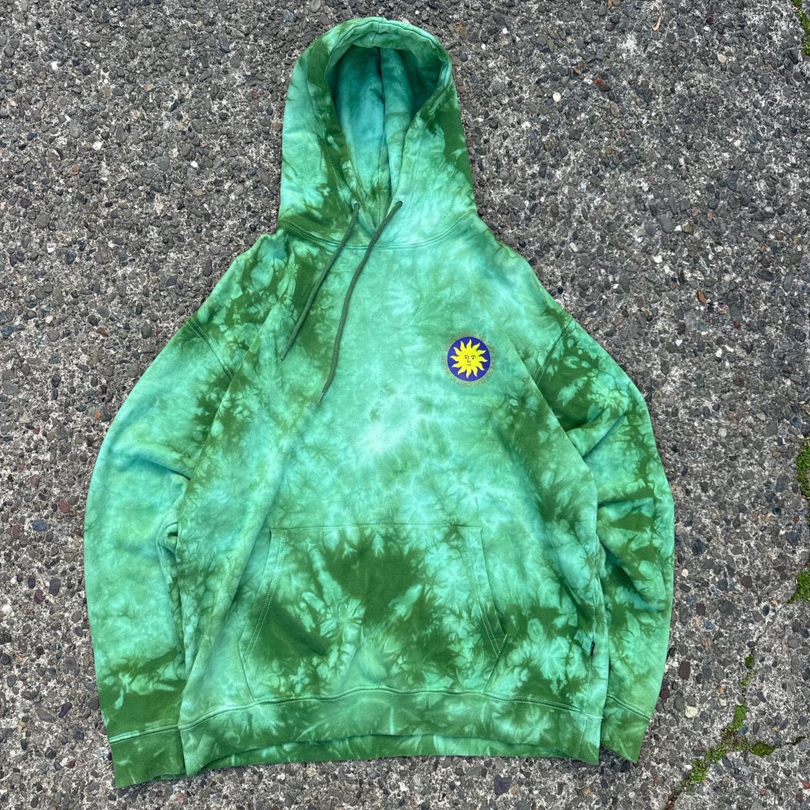 Vintage Critic Wear Green Tie Dye Sun Logo Hoodie Size US L / EU 52-54 / 3 - 1 Thumbnail