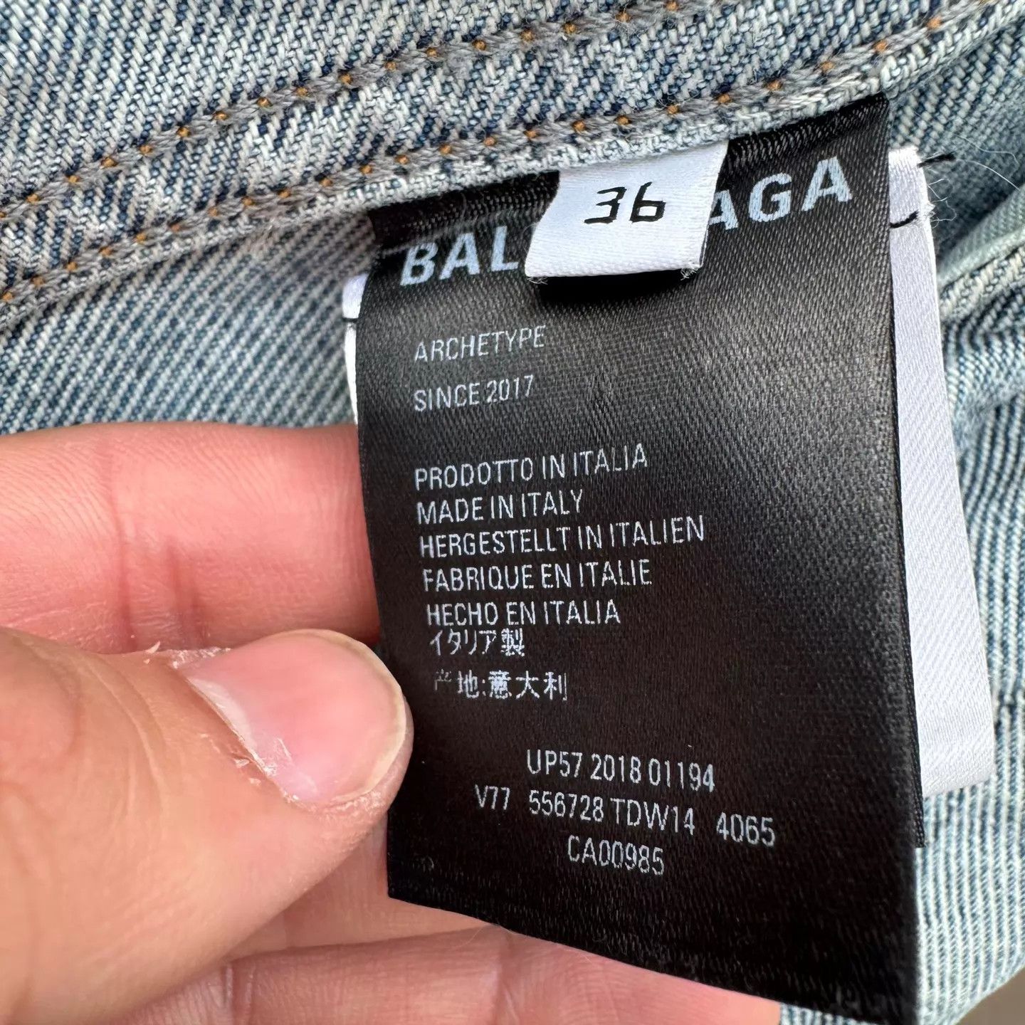 Balenciaga Balenciaga neck embroidery denim jacket size 36 Size XS / US 0-2 / IT 36-38 - 7 Thumbnail