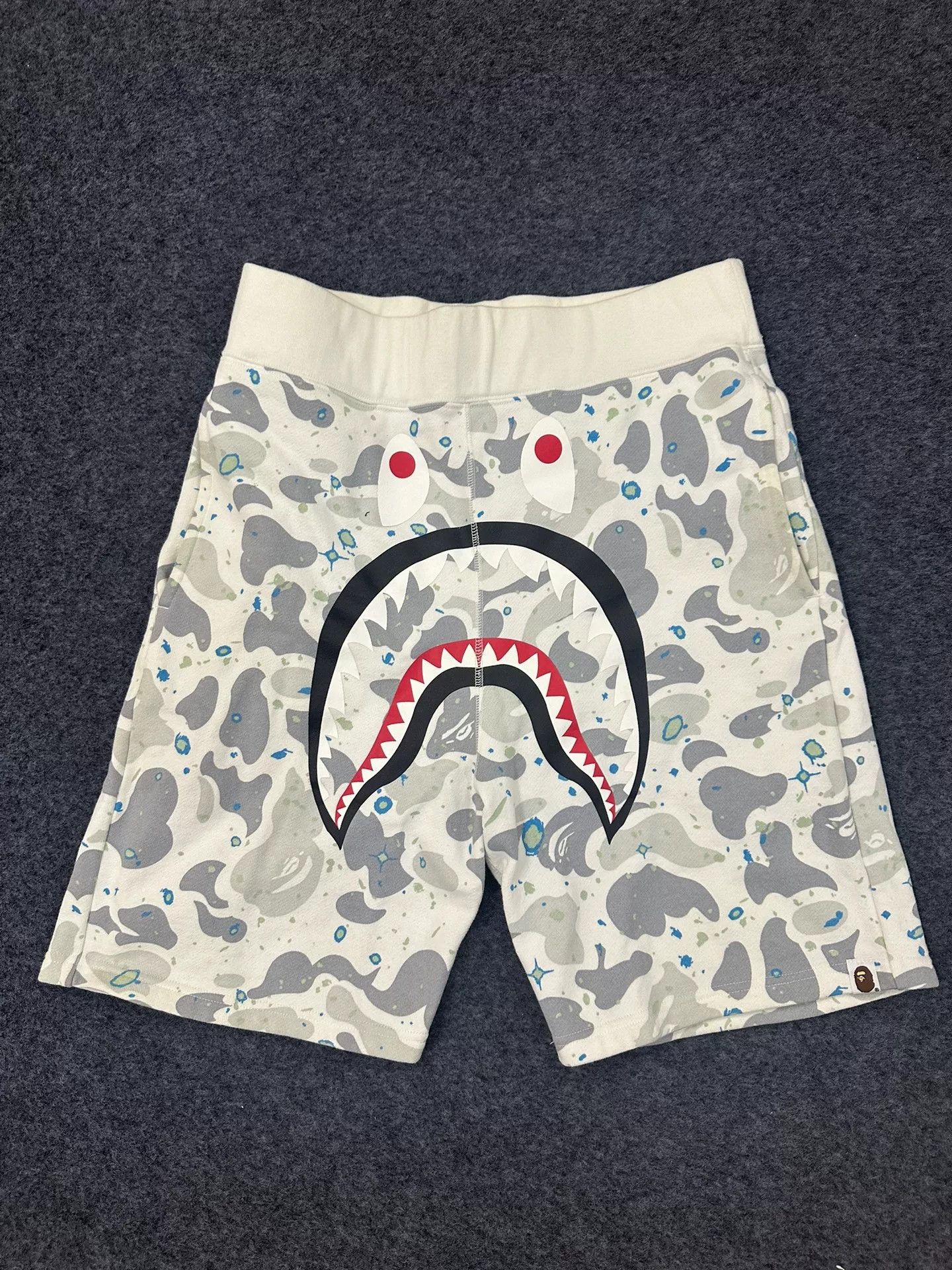 Bape Bape Multi Shark Shorts Designer Size US 34 / EU 50 - 1 Thumbnail