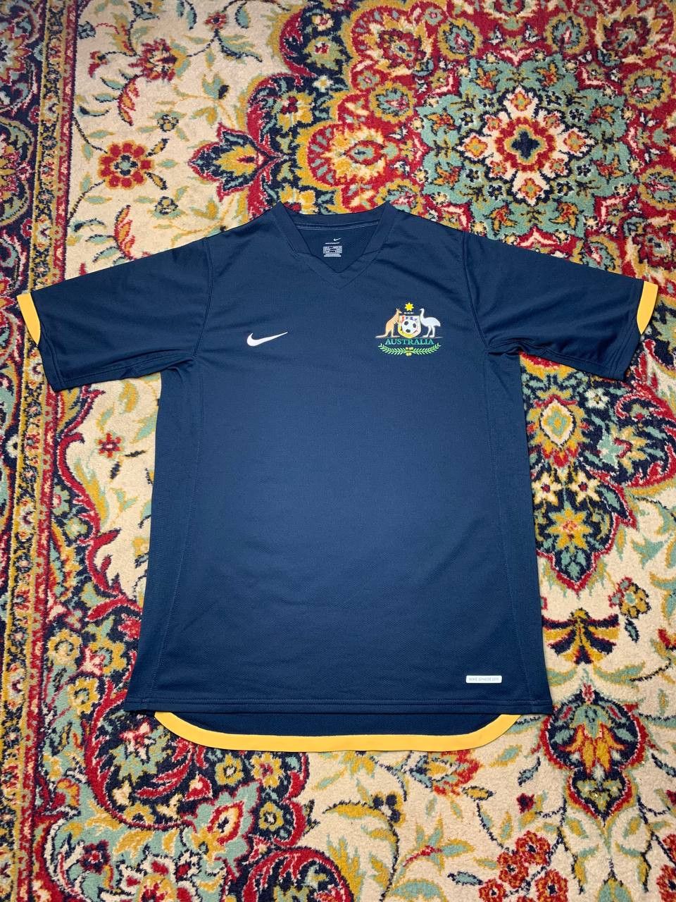 Nike Australia Away football shirt 2006 Soccer Jersey Tee Size M Size US M / EU 48-50 / 2 - 1 Thumbnail