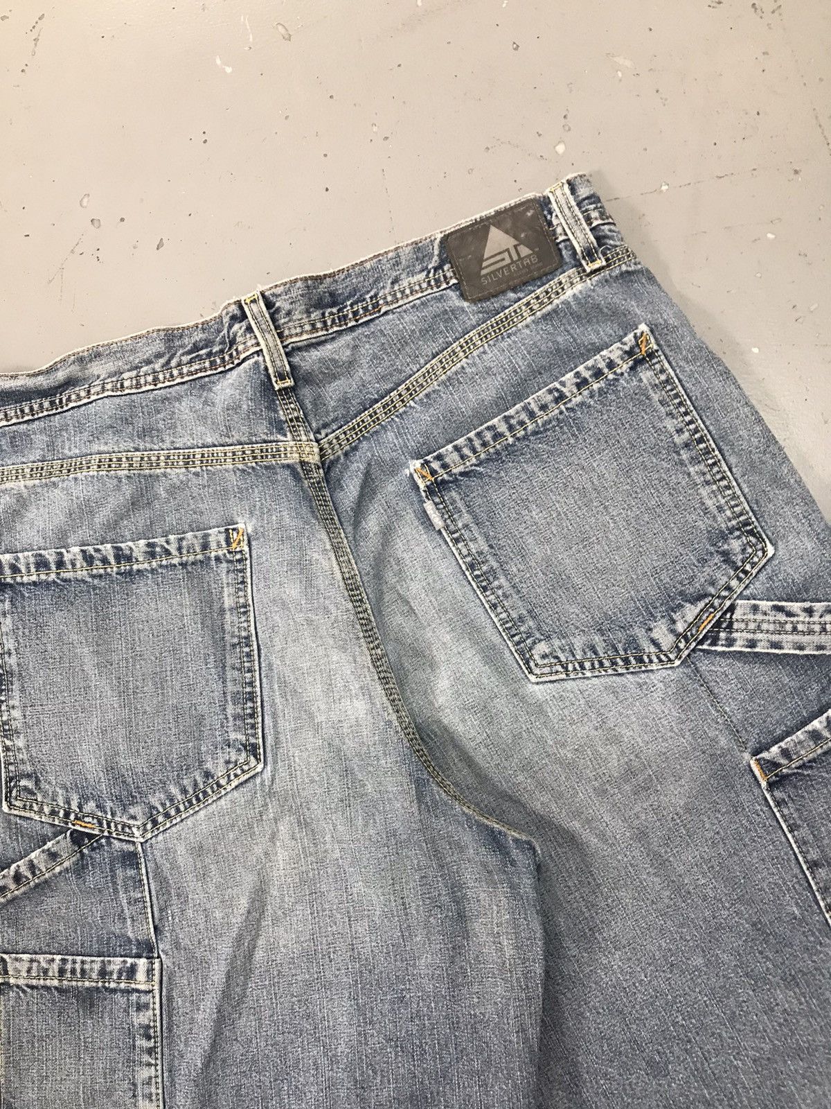 Levi's × Vintage Vintage Levi’s Strauss & co silver tab carpenter denim short Size US 38 / EU 54 - 8 Thumbnail