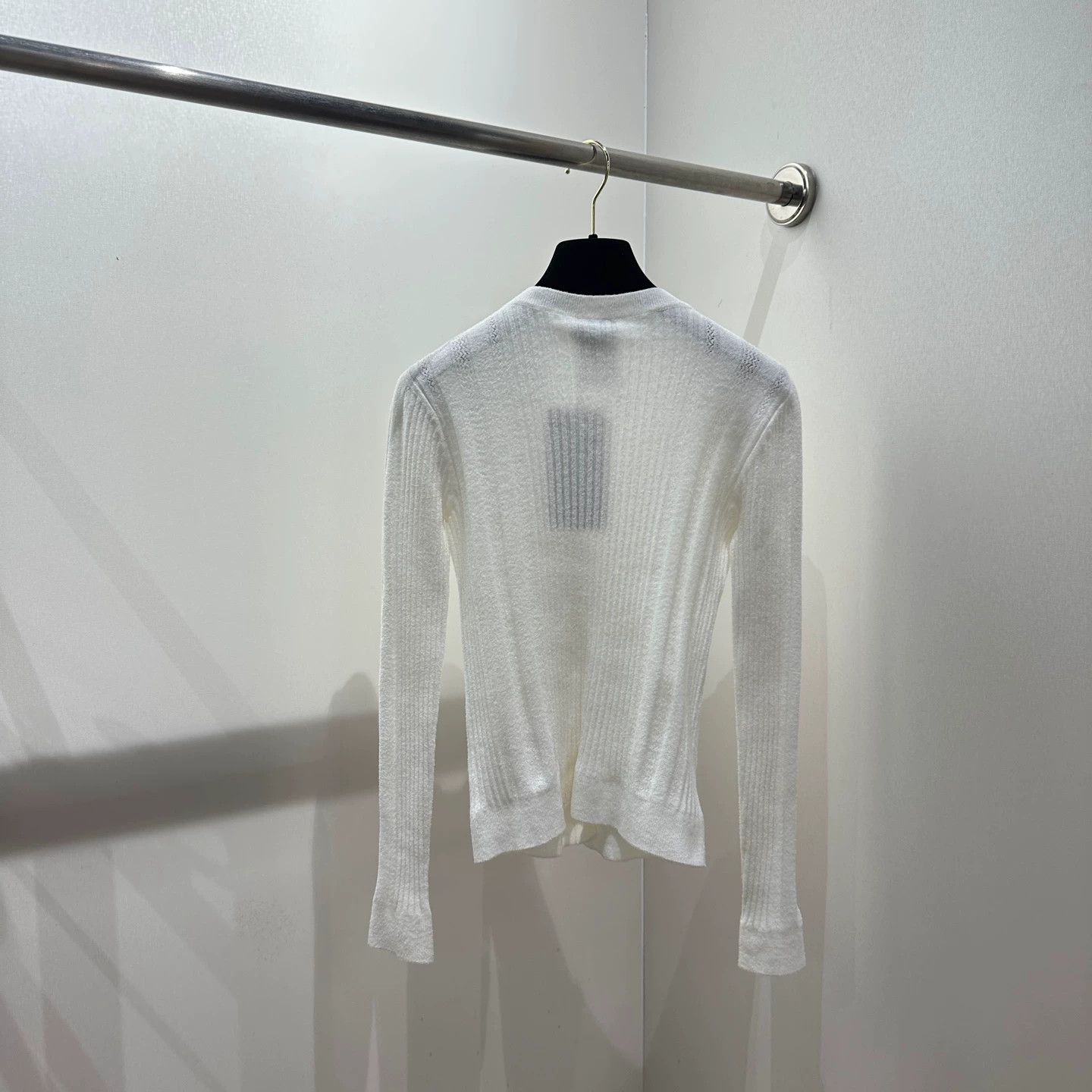Chanel Chanel Women's apr107 Pearl Crystal CC Cardigan 34 Size XS / US 0-2 / IT 36-38 - 2 Thumbnail