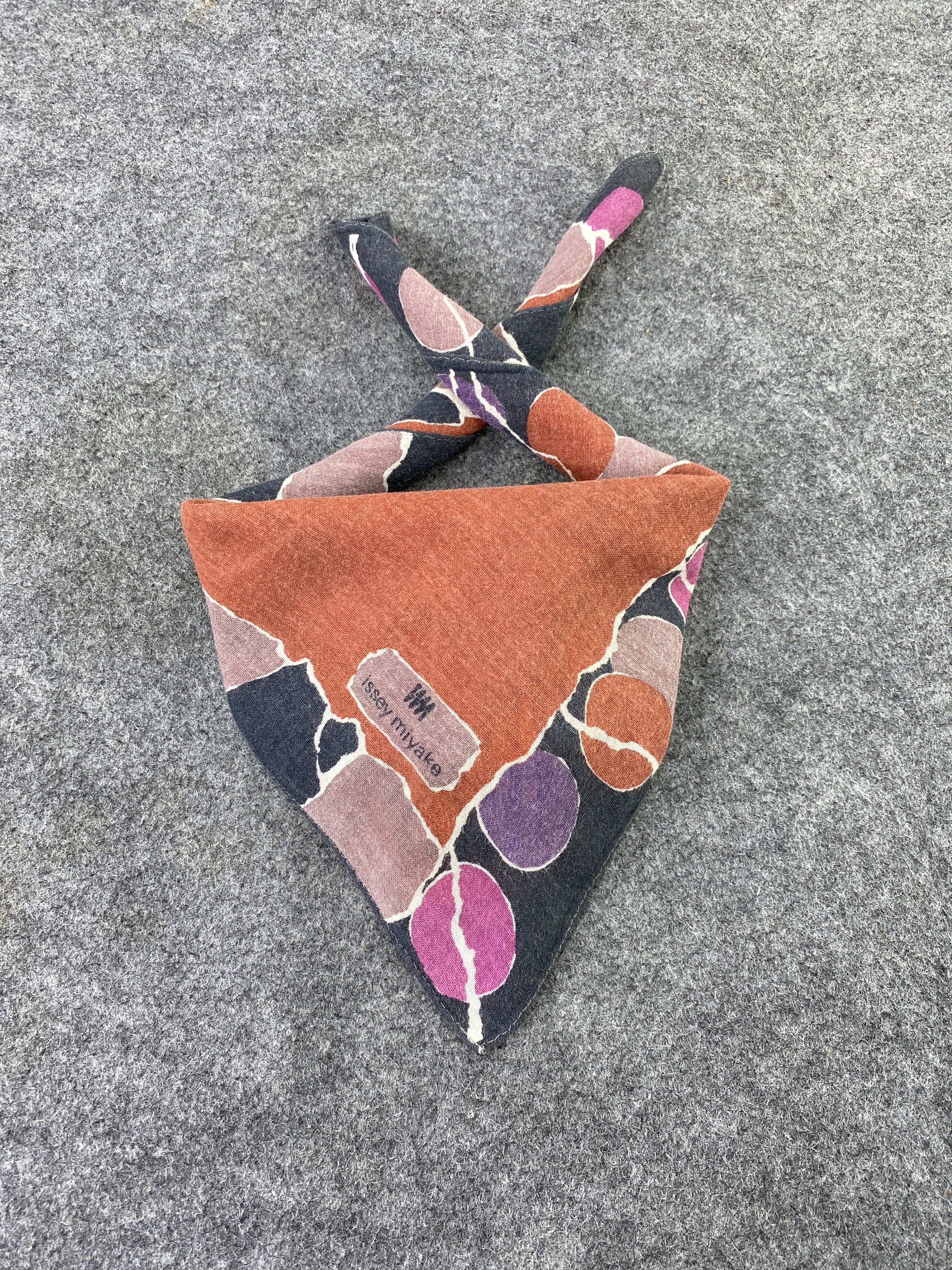 Issey Miyake Issey Miyake Handkerchief / Bandana / Neckerchief-B418 Size ONE SIZE - 2 Thumbnail