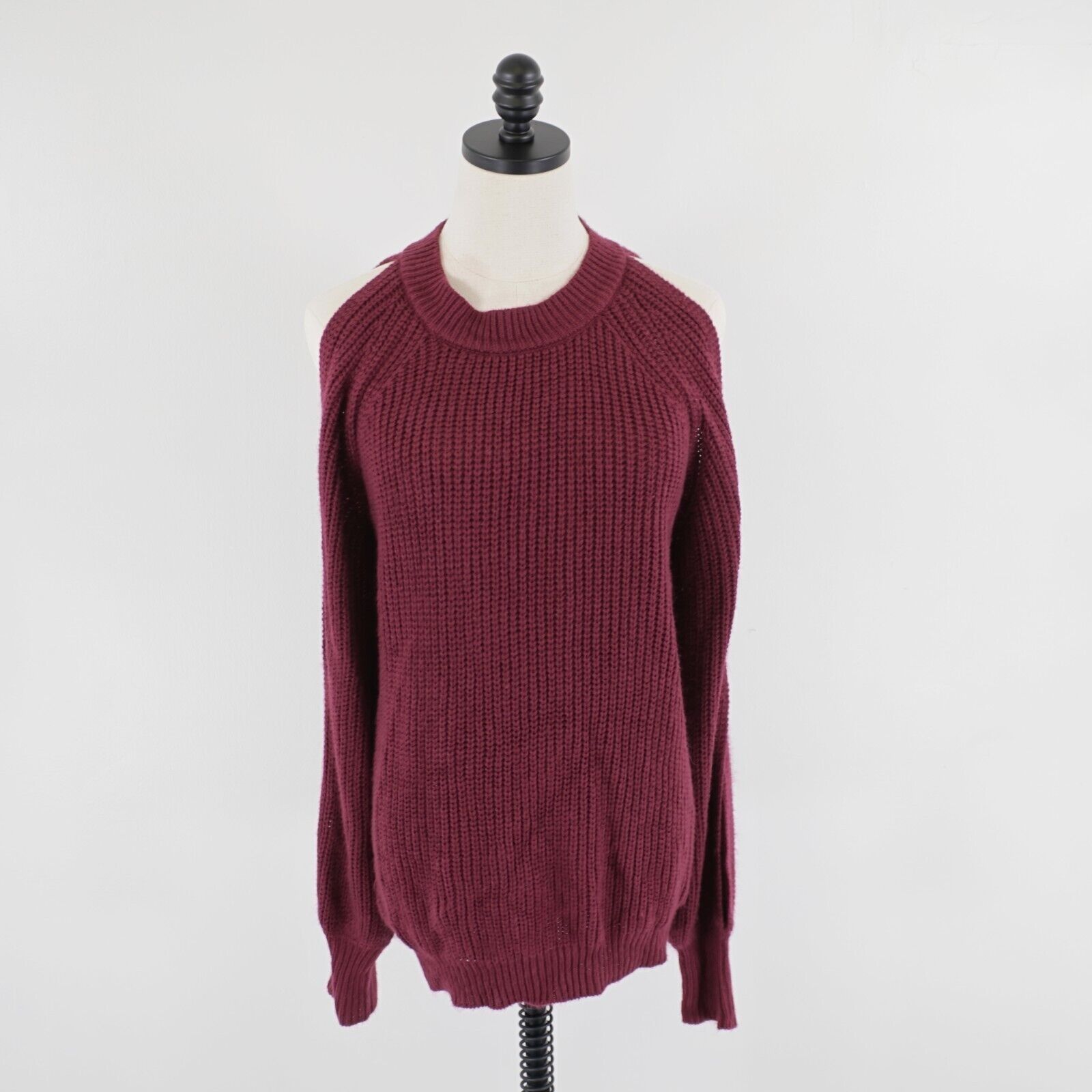 Designer Rue21 Small Purple Acrylic Open Shoulder Knit Sweater Fitted Size S / US 4 / IT 40 - 1 Thumbnail