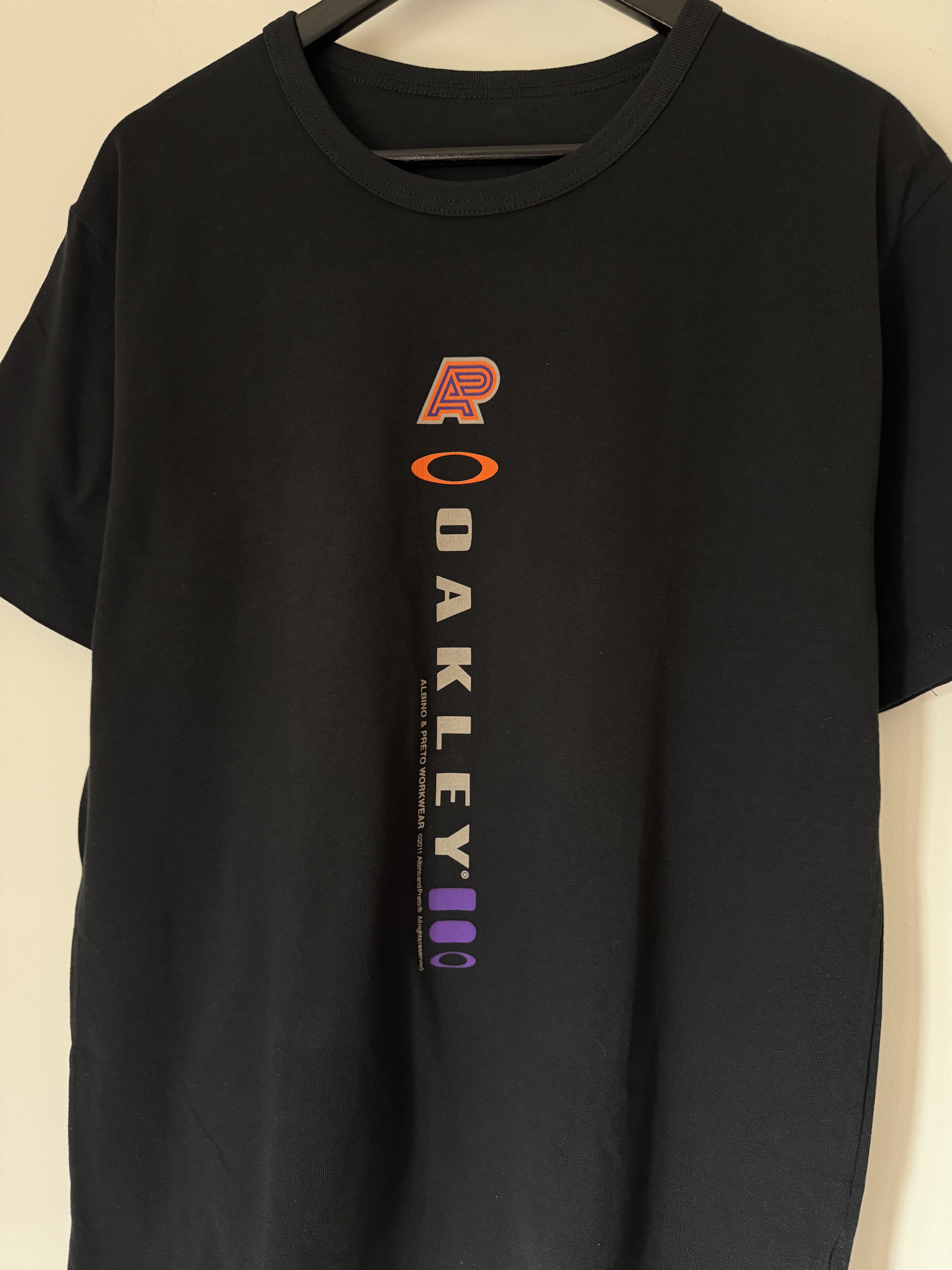 Oakley Albino & Preto Oakley Vert Tee in Black Size US L / EU 52-54 / 3 - 3 Thumbnail