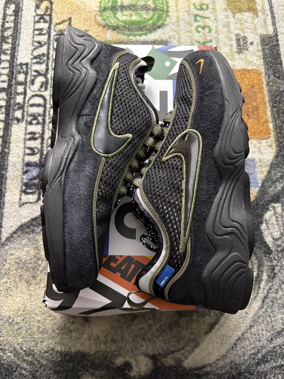 Nike × Undefeated Nike Air Zoom Spiridon Undefeated Cargo Khaki Size US 8 / EU 41 - 2 Thumbnail