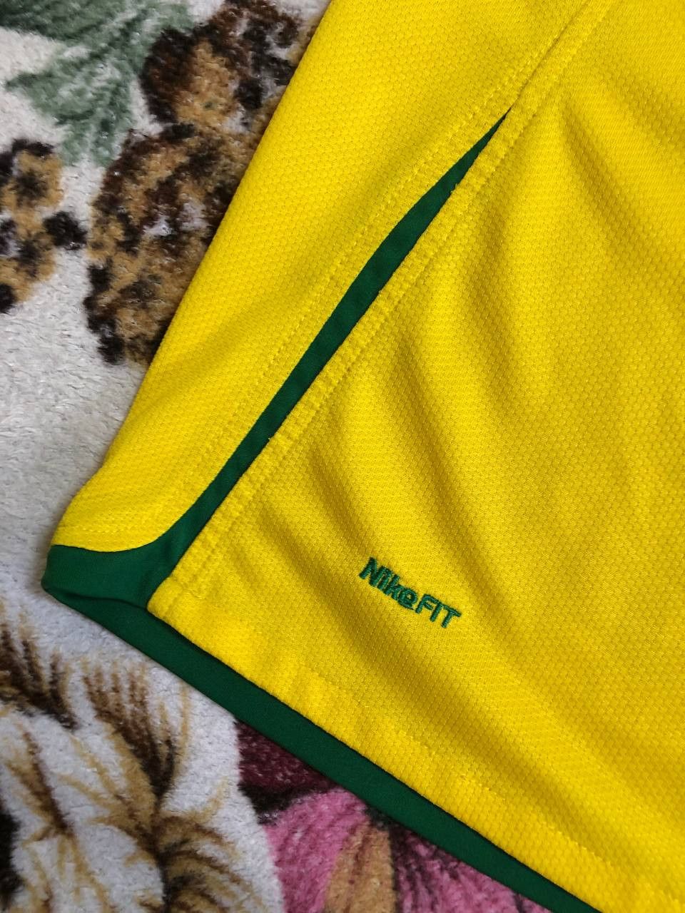 Nike Nike BRAZIL NIKE 2008 FOOTBALL SOCCER HOME JERSEY #21 Size US M / EU 48-50 / 2 - 11 Thumbnail