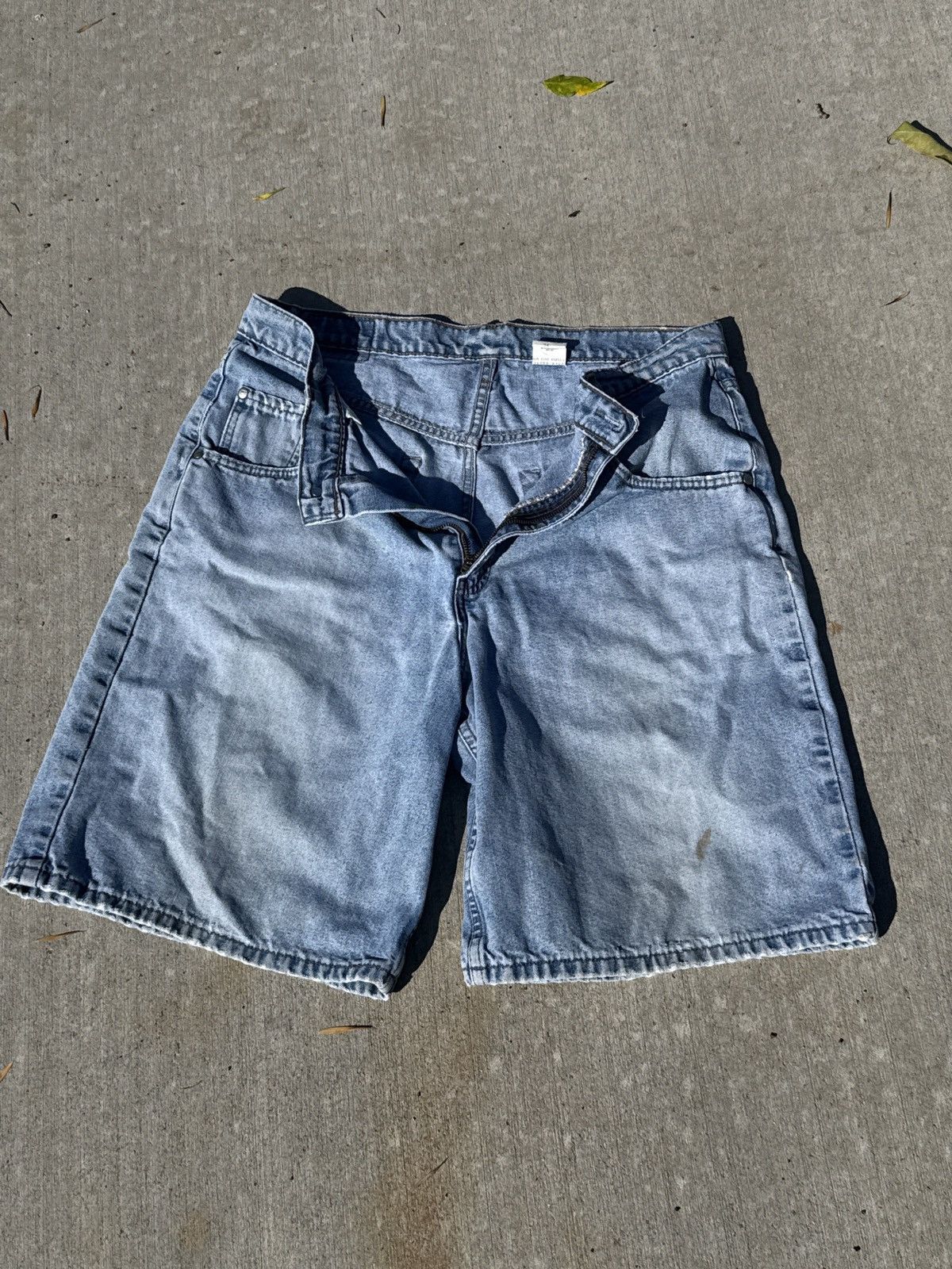JNCO Vintage Levi’s L2 Embroidered Baggy Y2K Jean Shorts Size US 34 / EU 50 - 1 Thumbnail