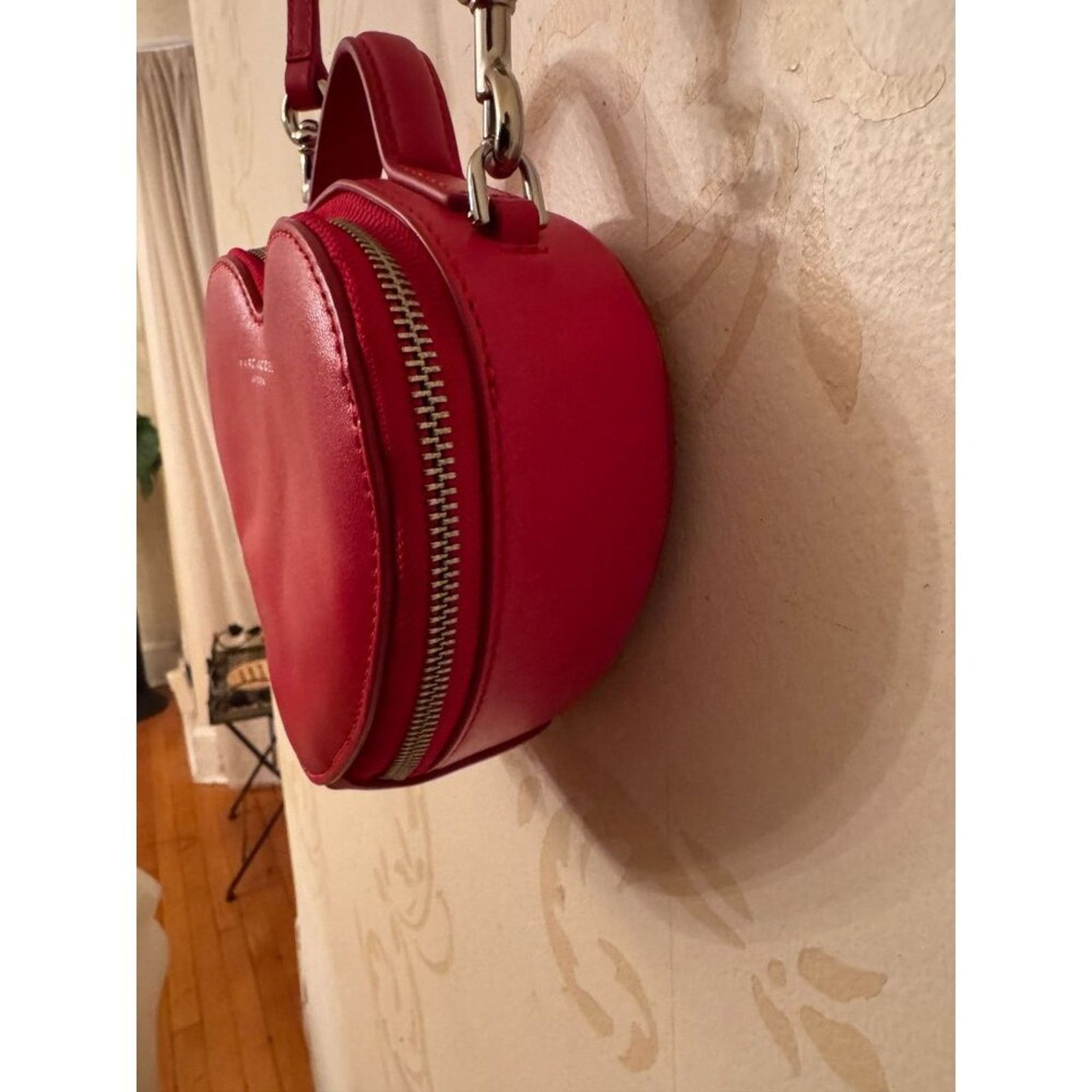 Marc Jacobs Ladies Marc Jacobs Red Heart 100% Leather Handbag ~ Darling Size ONE SIZE - 2 Thumbnail