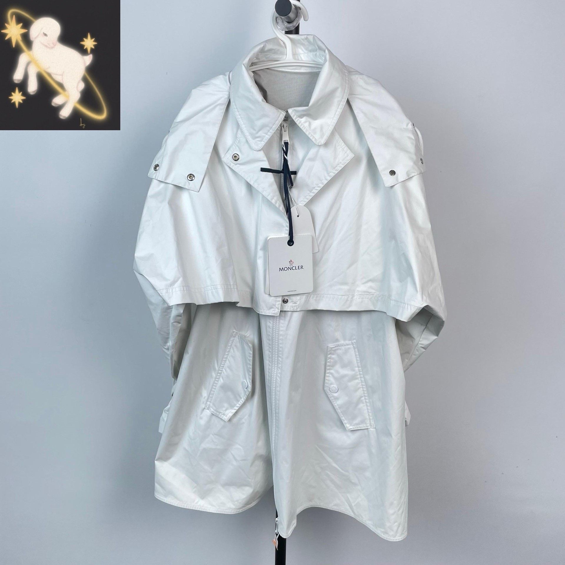 Moncler Moncler Long White Coat XS Women Size XS / US 0-2 / IT 36-38 - 1 Thumbnail