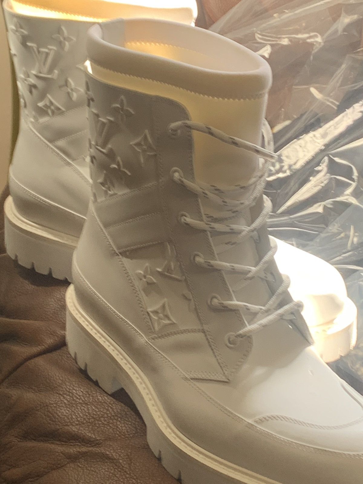 Louis Vuitton All white Louis Vuitton landscape boots | Grailed display picture 2