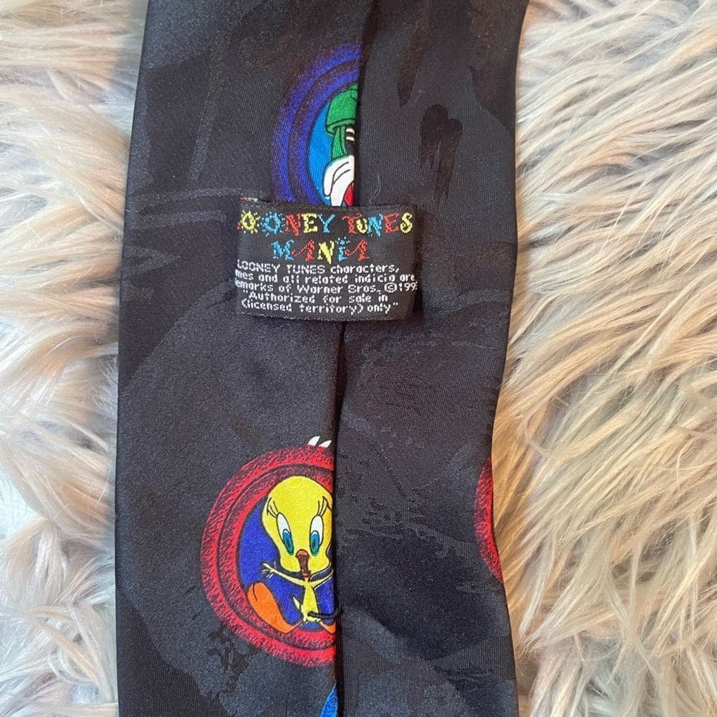 Warner Bros Looney Tuned vtg character tie(measurements shown) Size ONE SIZE - 5 Thumbnail