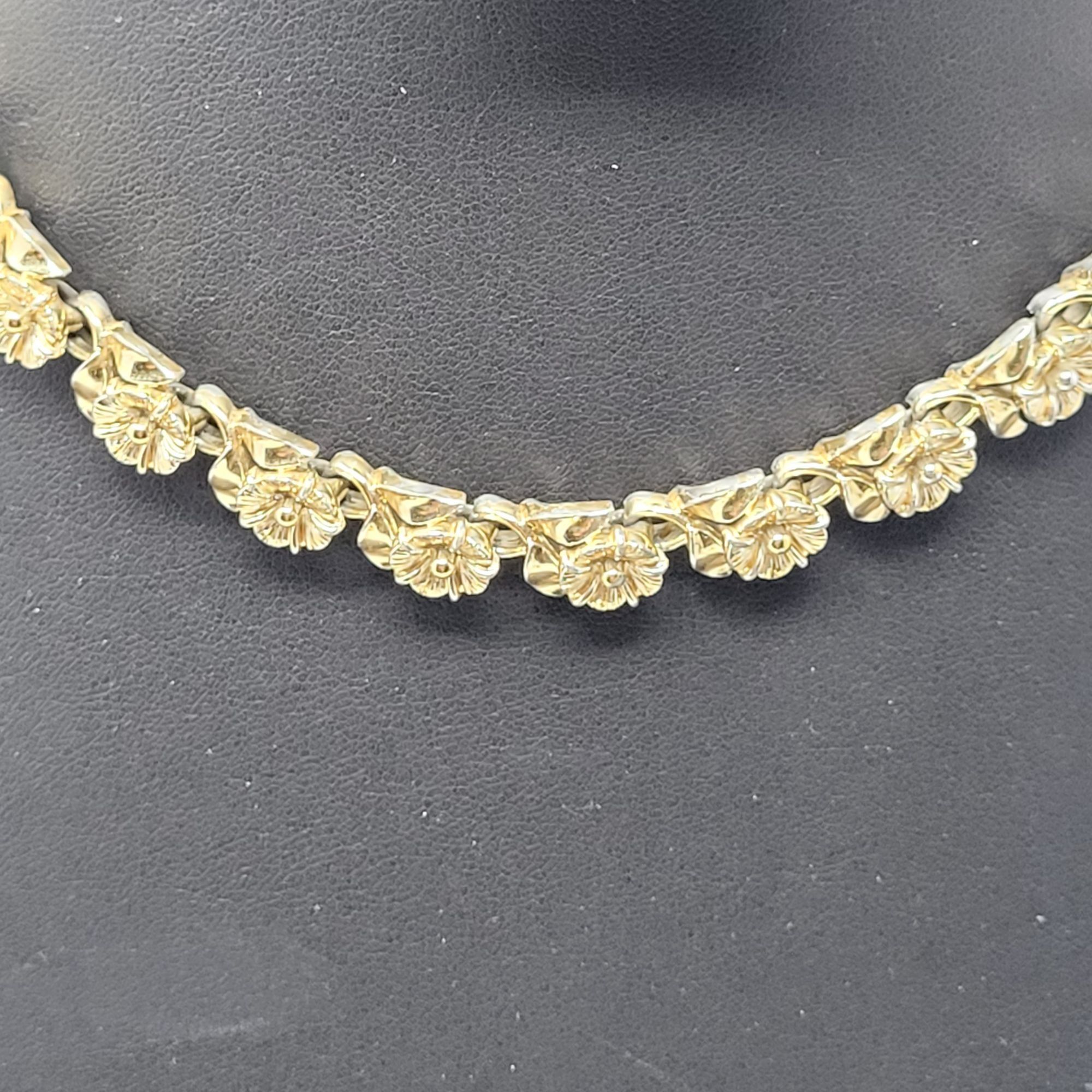 Vintage 70s Signed Lisner Gold Tone 3D Flower Link Collar Choker Size ONE SIZE - 14 Thumbnail