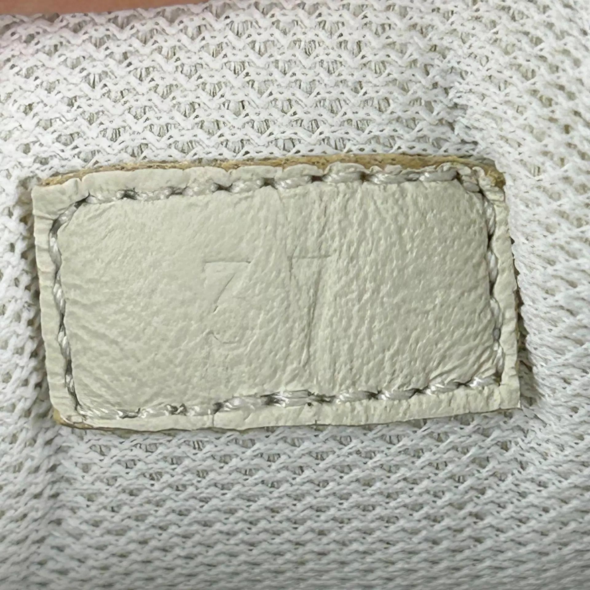 Gucci Gucci GG Sneakers Women's White & Gray Colorblock 37 Size US 6.5 / IT 36.5 - 7 Thumbnail