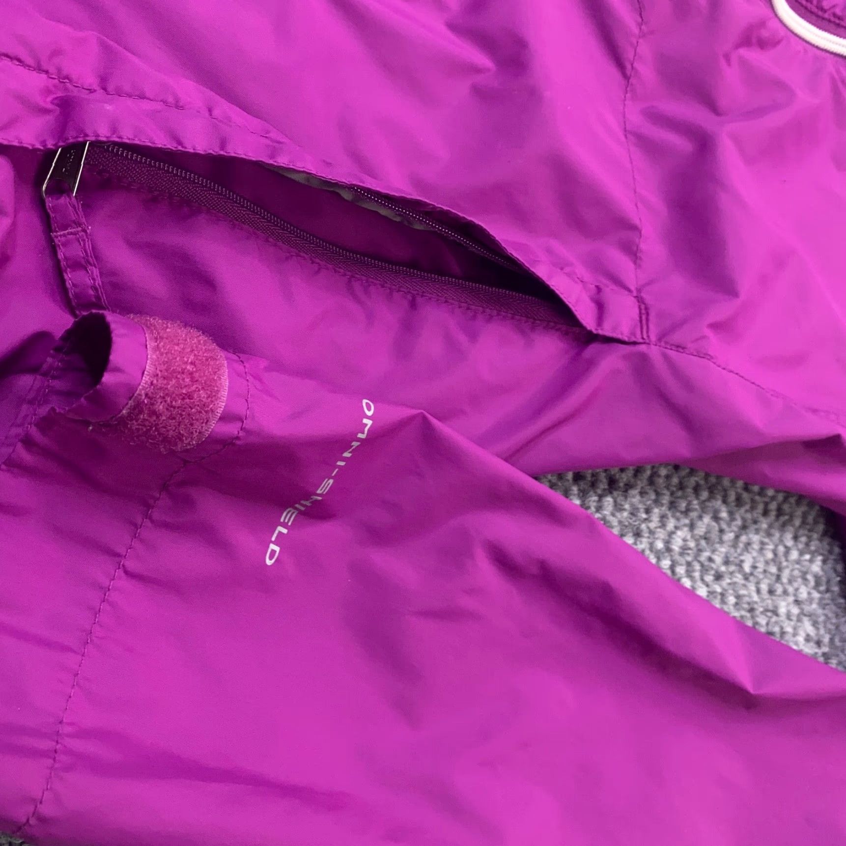 Vintage Columbia Omni-Shield Windbreaker Jacket Women S Purple Lightweight Hooded Full Zip Pockets Womens Size S / US 4 / IT 40 - 3 Thumbnail