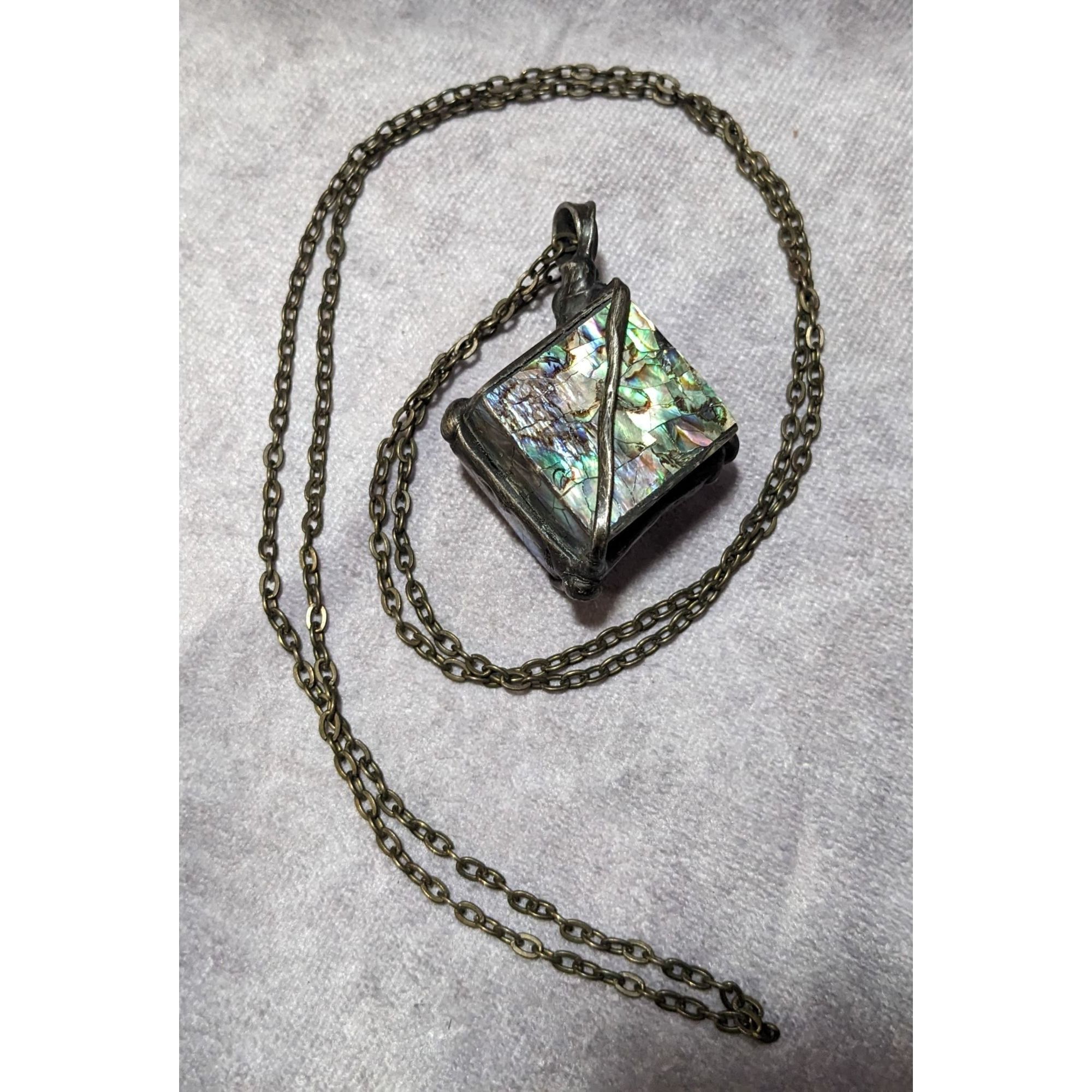 Other Vintage Abalone Crackle Cube Pendant Necklace Size ONE SIZE - 15 Thumbnail