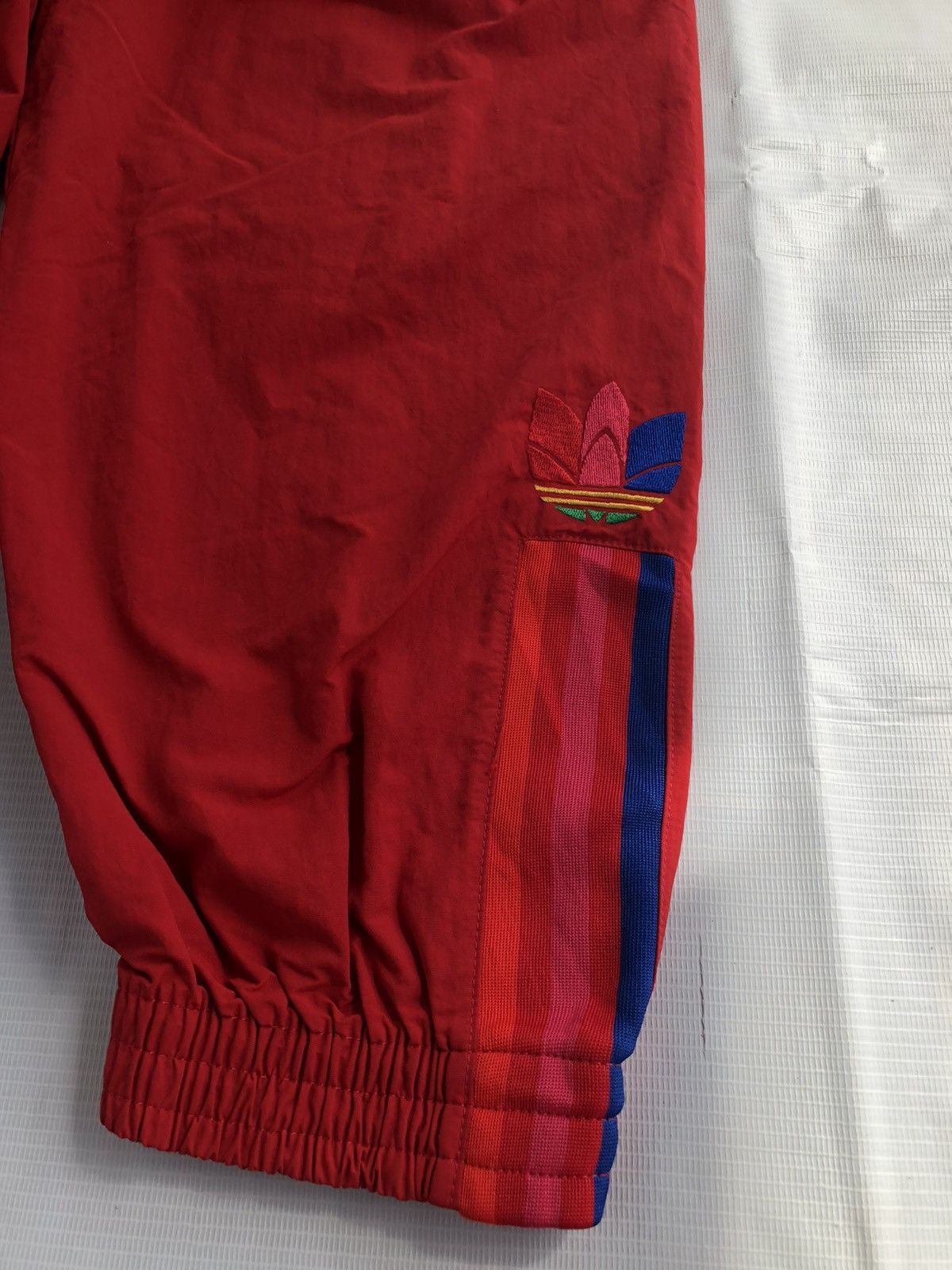 Adidas Vintage Adidas Trefoil Red jogger pant Size US 29 - 4 Thumbnail