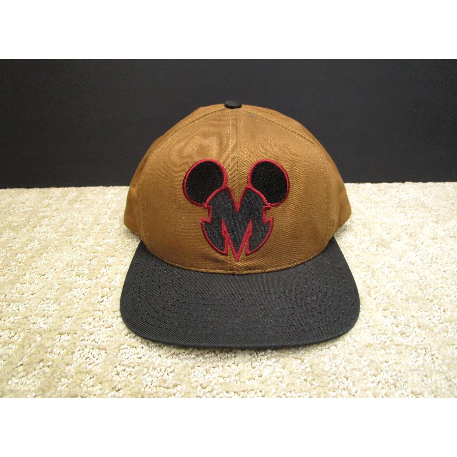 Disney VINTAGE Disney Mickey Mouse Cap Snap Back Men One Size Brown Black Cotton Polyester Twill Adjustable Cap Mens 90s Disney Hat Size ONE SIZE - 2 Thumbnail