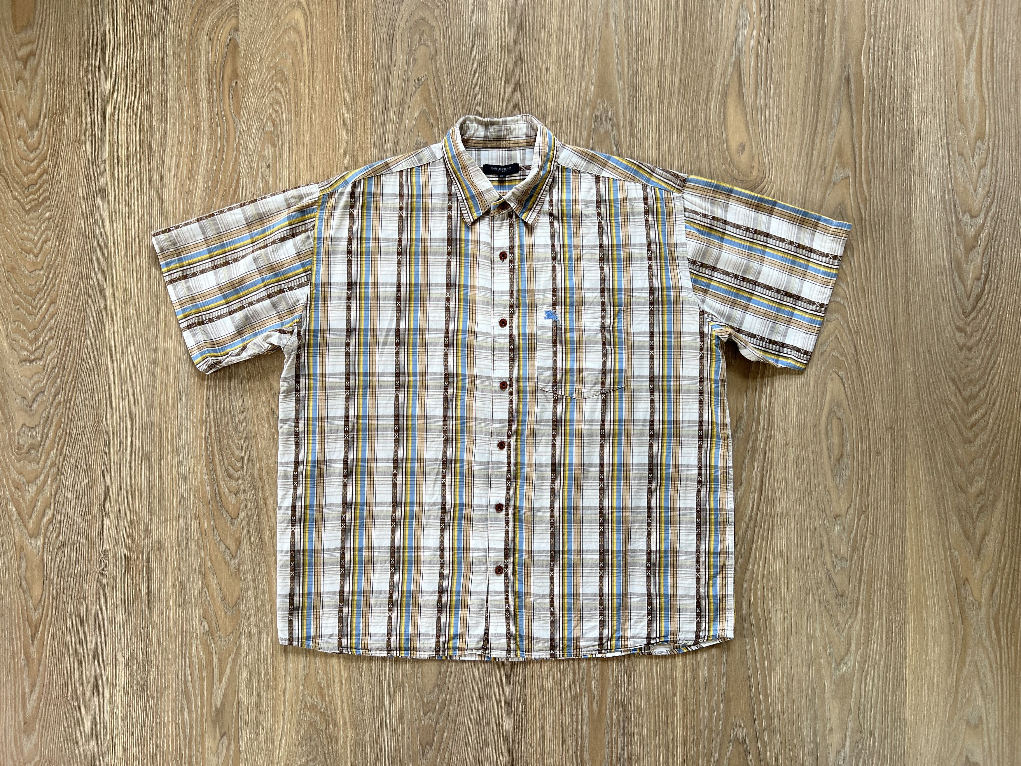 Image of Burberry Vintage Short Sleeve Shirt, Men's (Size XL)