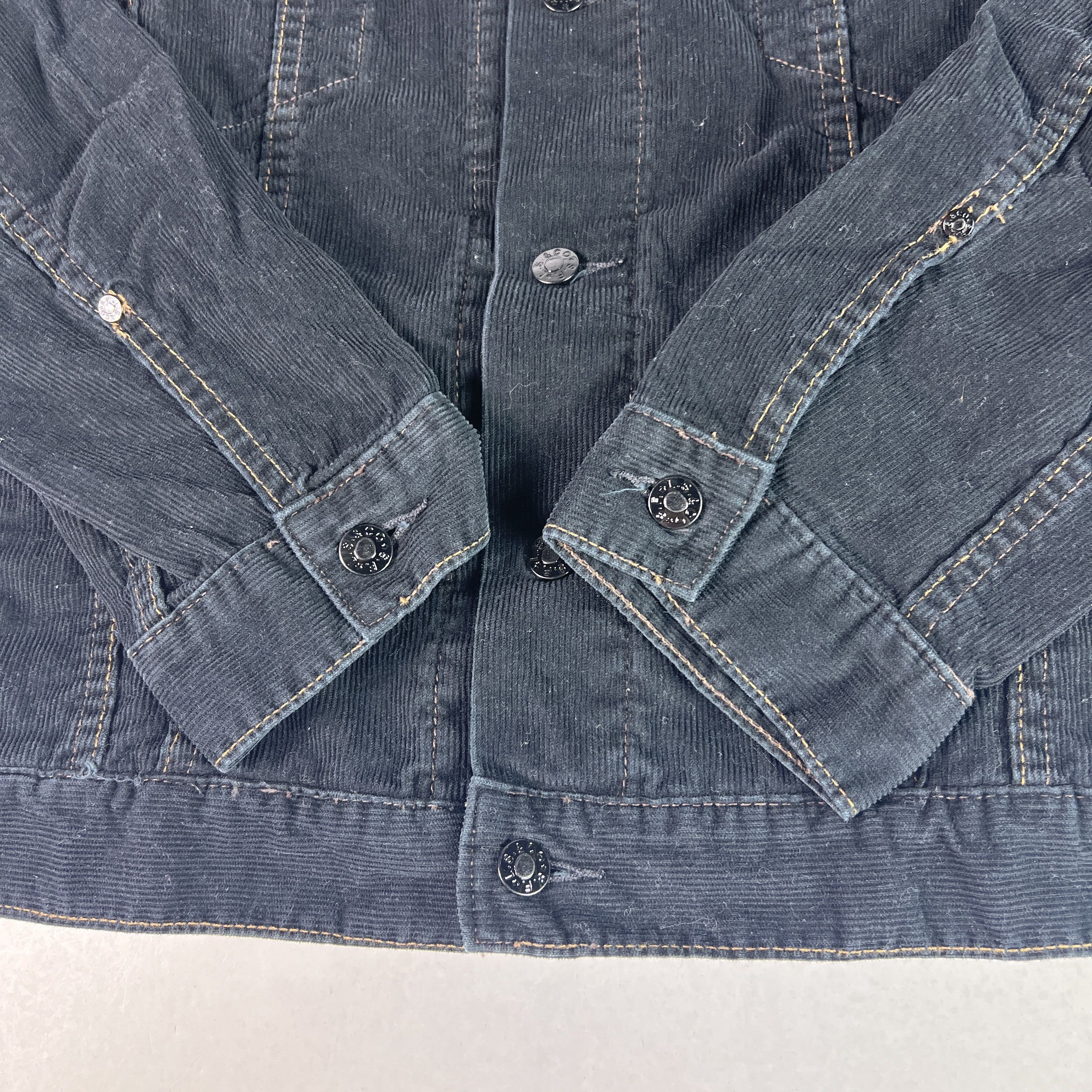 Levi's Y2K Levi's Corduroy Jacket Slim Black Button Up Trucker Size L / US 10 / IT 46 - 2 Thumbnail