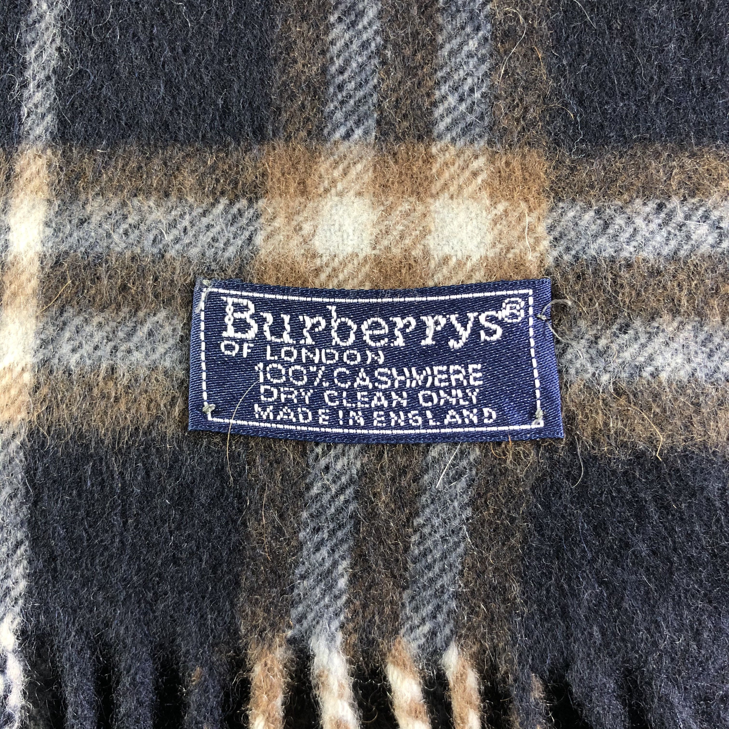 Burberry Burberrys Cashmere Scarf / Muffler / Neckwear Size ONE SIZE - 2 Thumbnail
