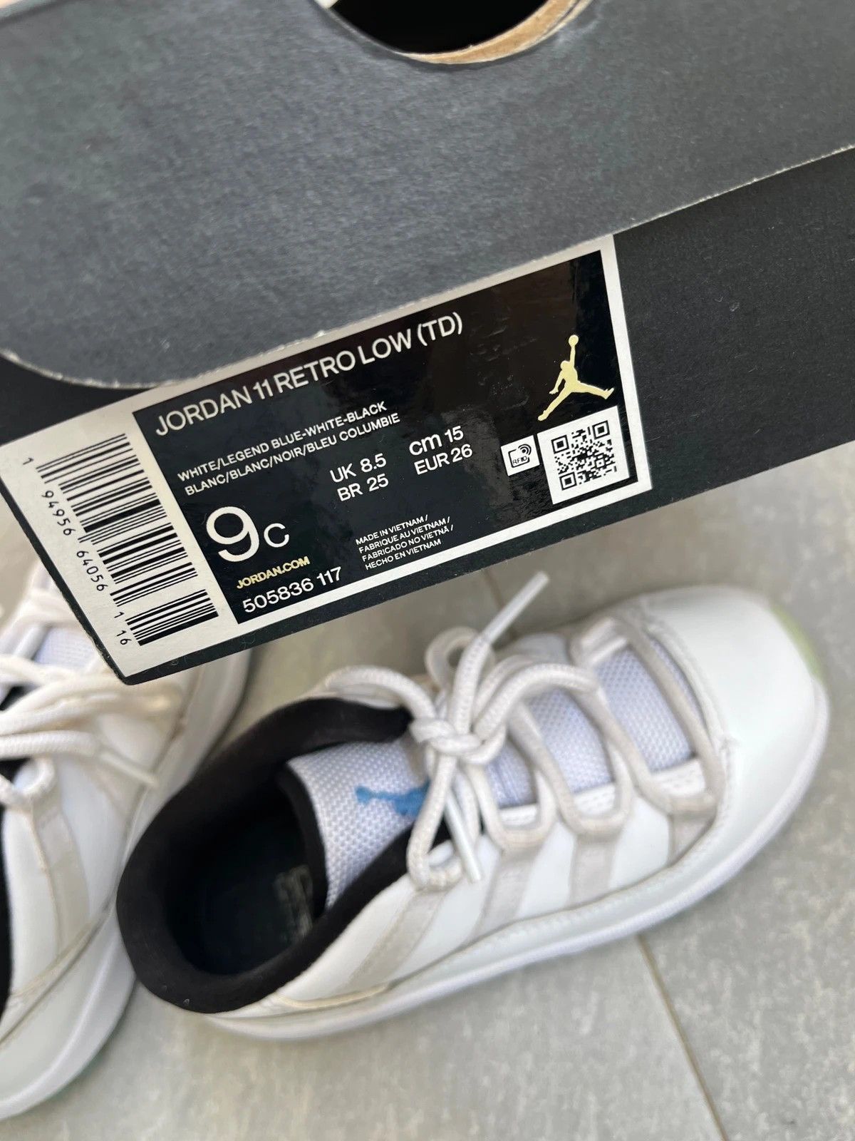 Jordan Brand Jordan 11 Retro Size 9C 2020 Size US 5 / EU 37 - 6 Thumbnail