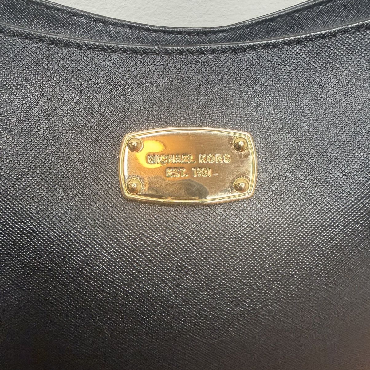 Michael Kors Michael Kors medium crossbody handbag features gold-toned Size ONE SIZE - 2 Thumbnail