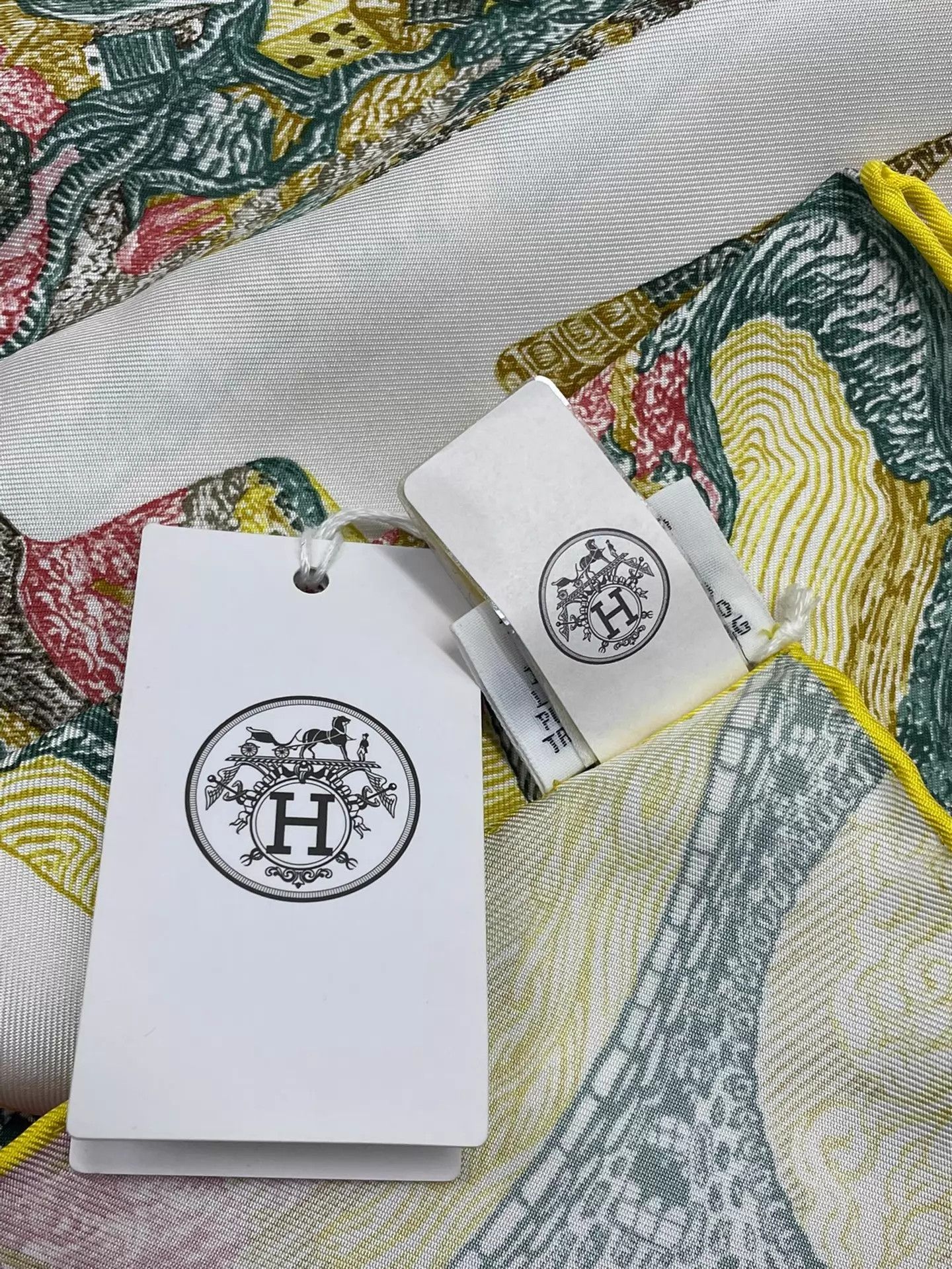 Hermes Hermes "Vive la Liberte" 90x90 Scarf New with Box Size ONE SIZE - 4 Thumbnail