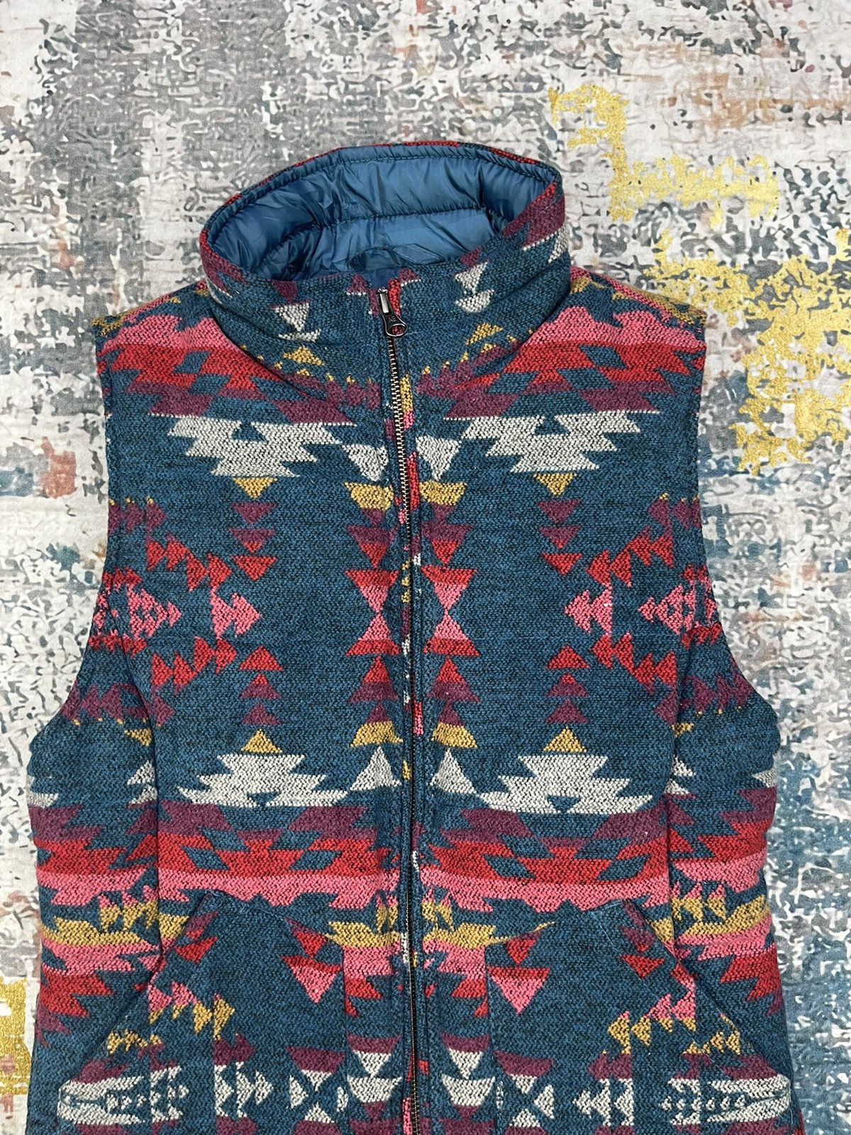 American Eagle Outfitters American Eagle Outfitters Native Down Vest Size XS / US 0-2 / IT 36-38 - 4 Thumbnail