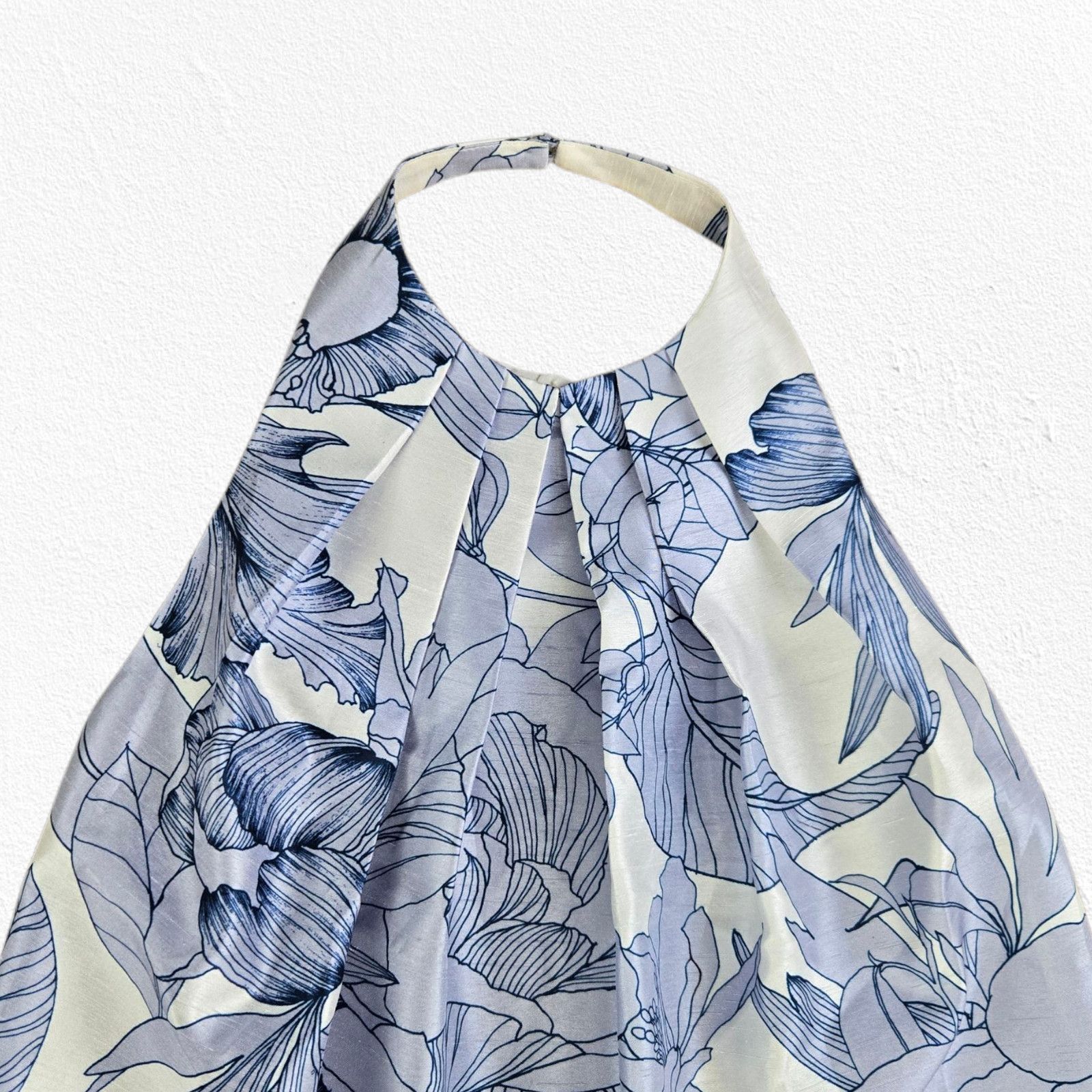 Other Keepsake Blue White Floral Satin Halter Blouse Size XS Size XS / US 0-2 / IT 36-38 - 3 Thumbnail