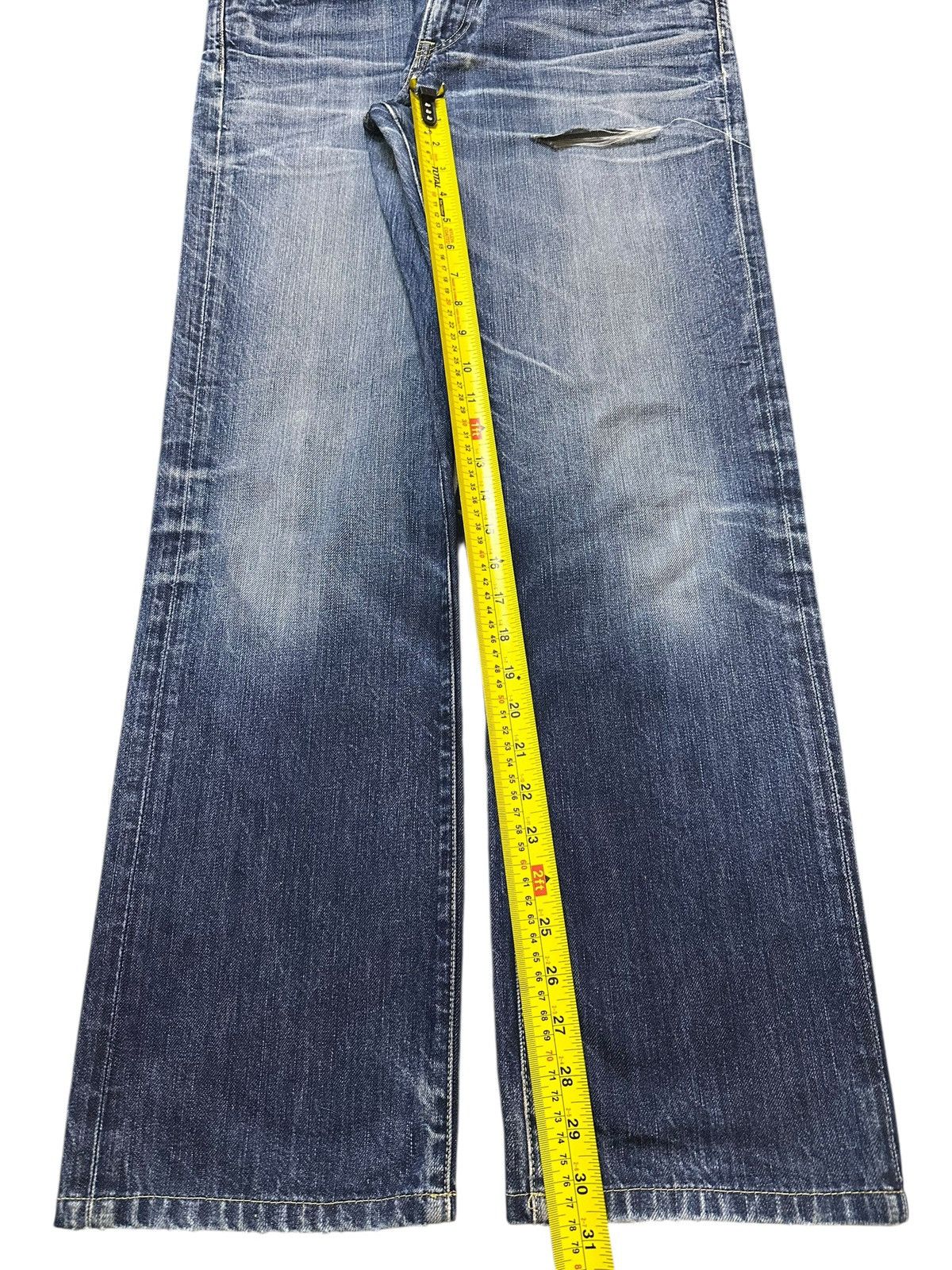 Uniqlo Vintage Japanese Uniqlo Blue Faded Wash Style Jeans Size US 34 / EU 50 - 14 Thumbnail