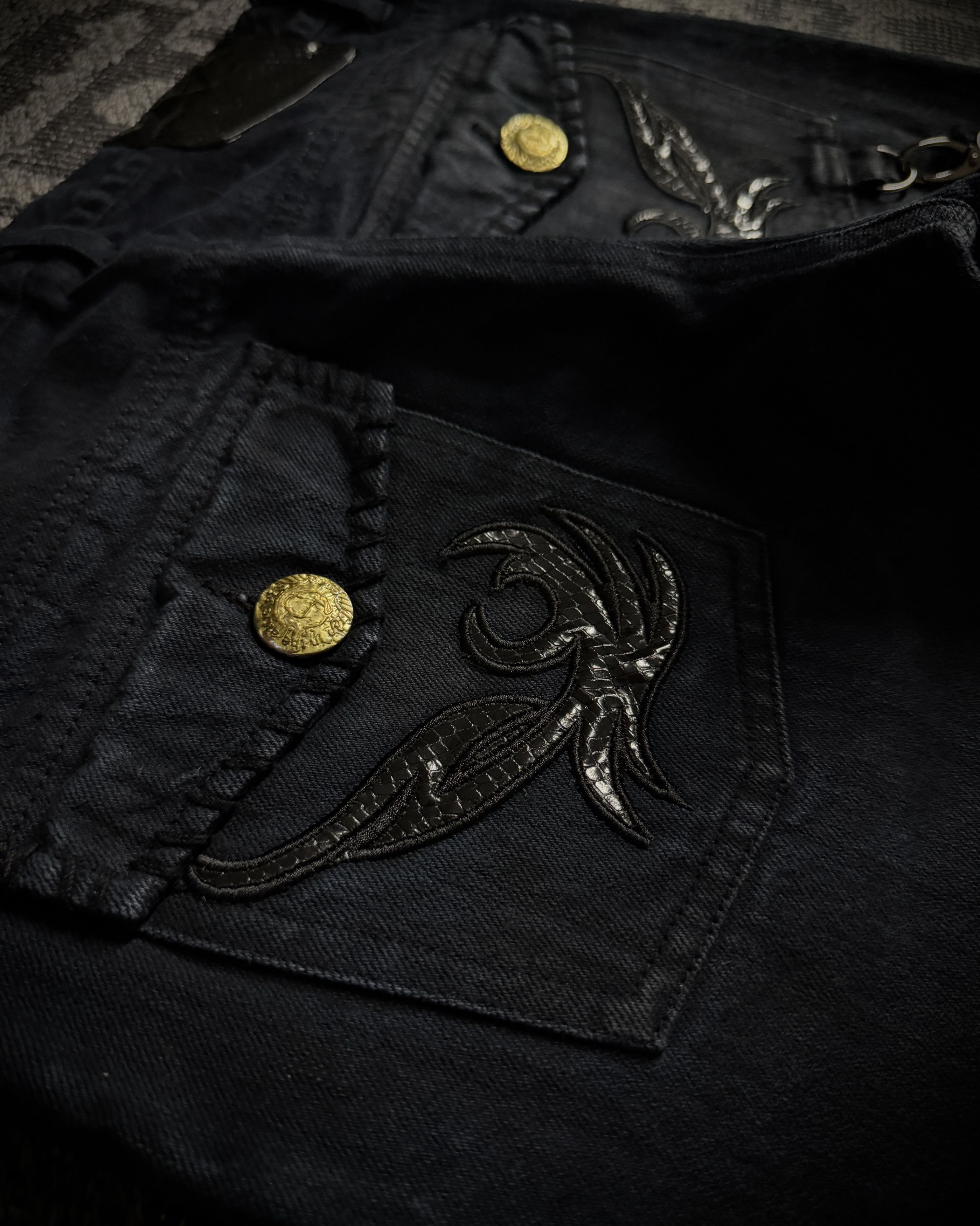In The Attic In The Attic Rock Studded Strap Distressed Flare Denim Size US 31 - 4 Thumbnail