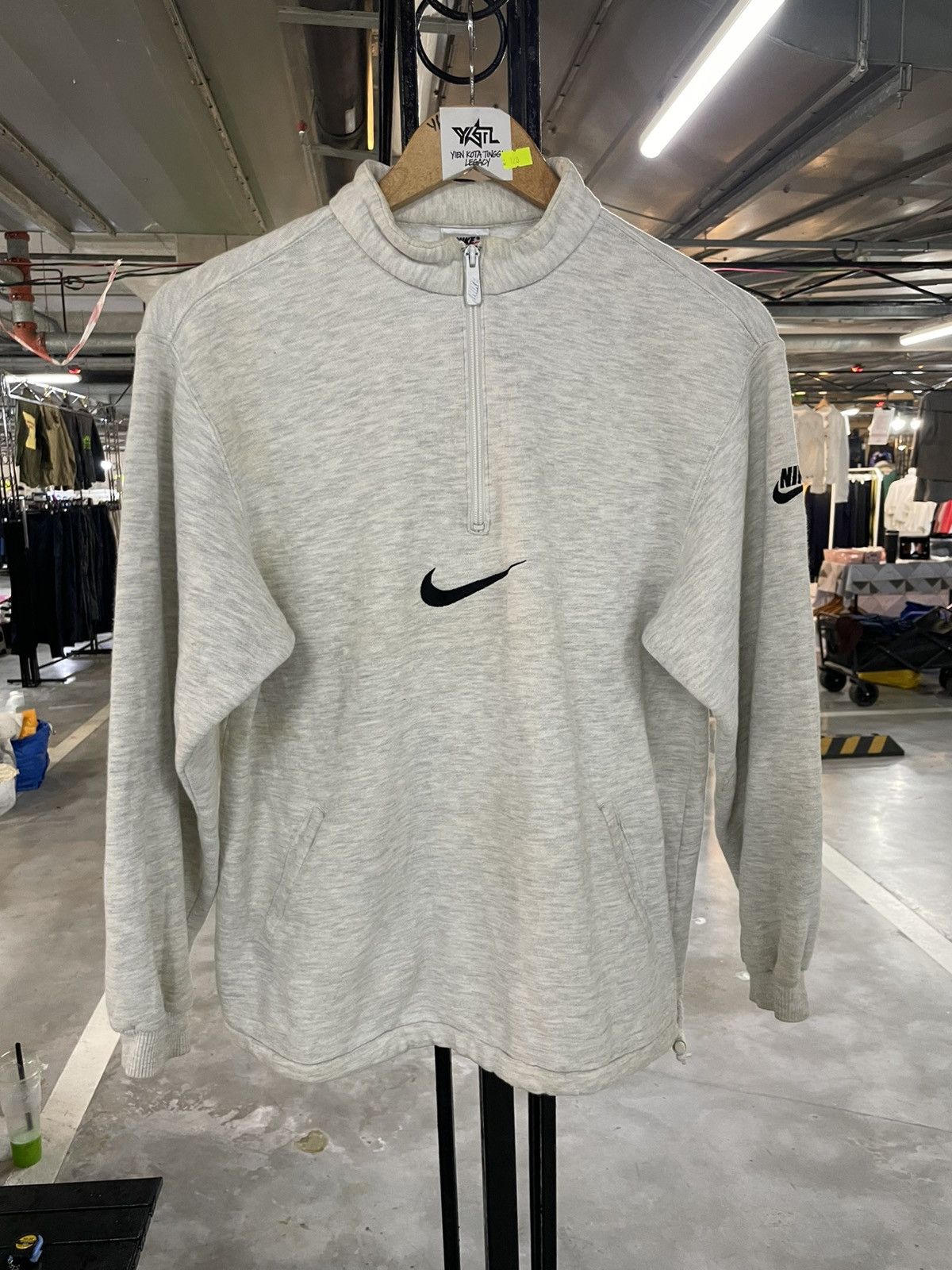Nike 🔥VINTAGE🔥NIKE HALF ZIPPER CENTER AND BACKHIT Size US XL / EU 56 / 4 - 1 Thumbnail