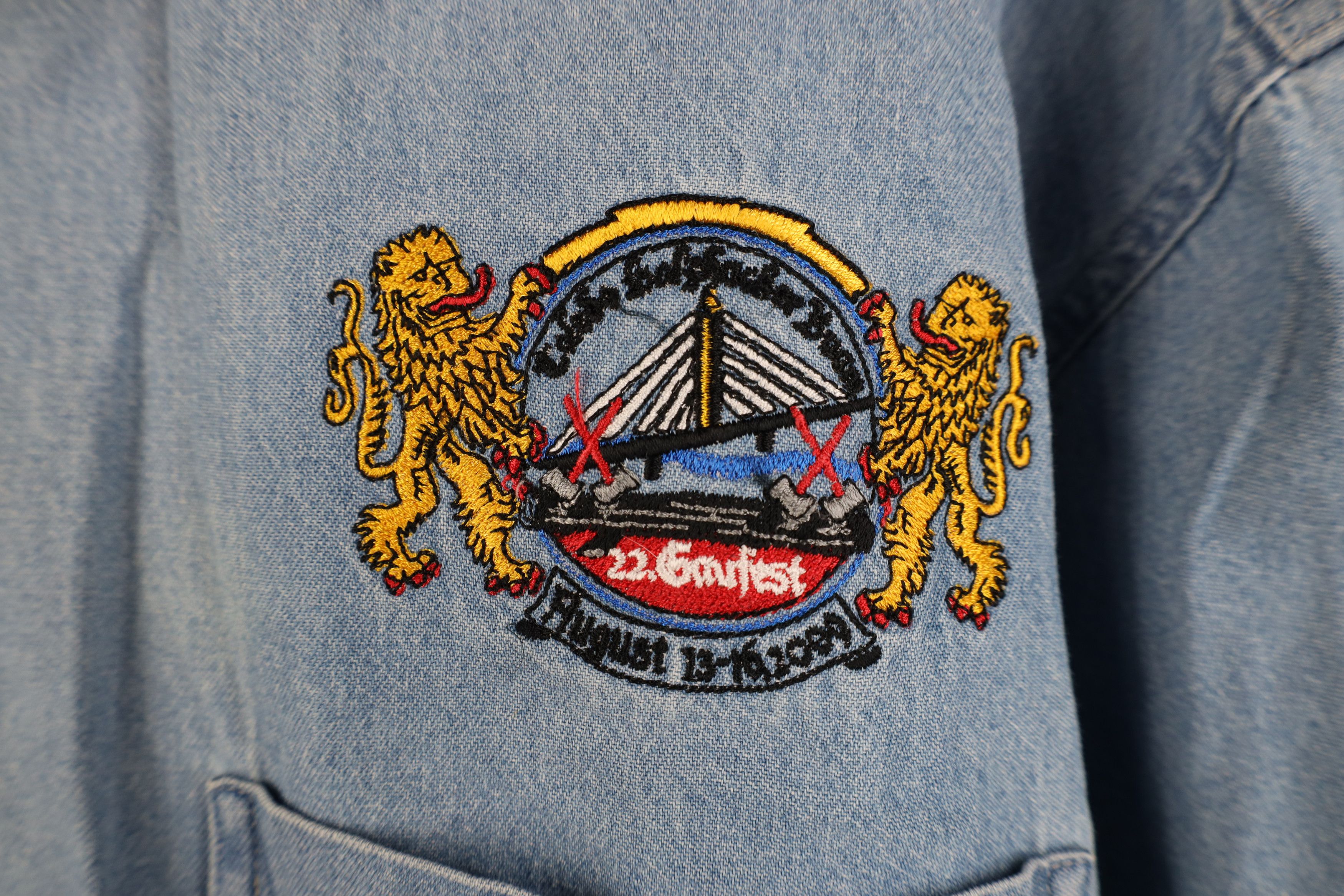Vintage Vintage Y2K 2009 German American Festival Denim Button Shirt Size US XXL / EU 58 / 5 - 4 Thumbnail