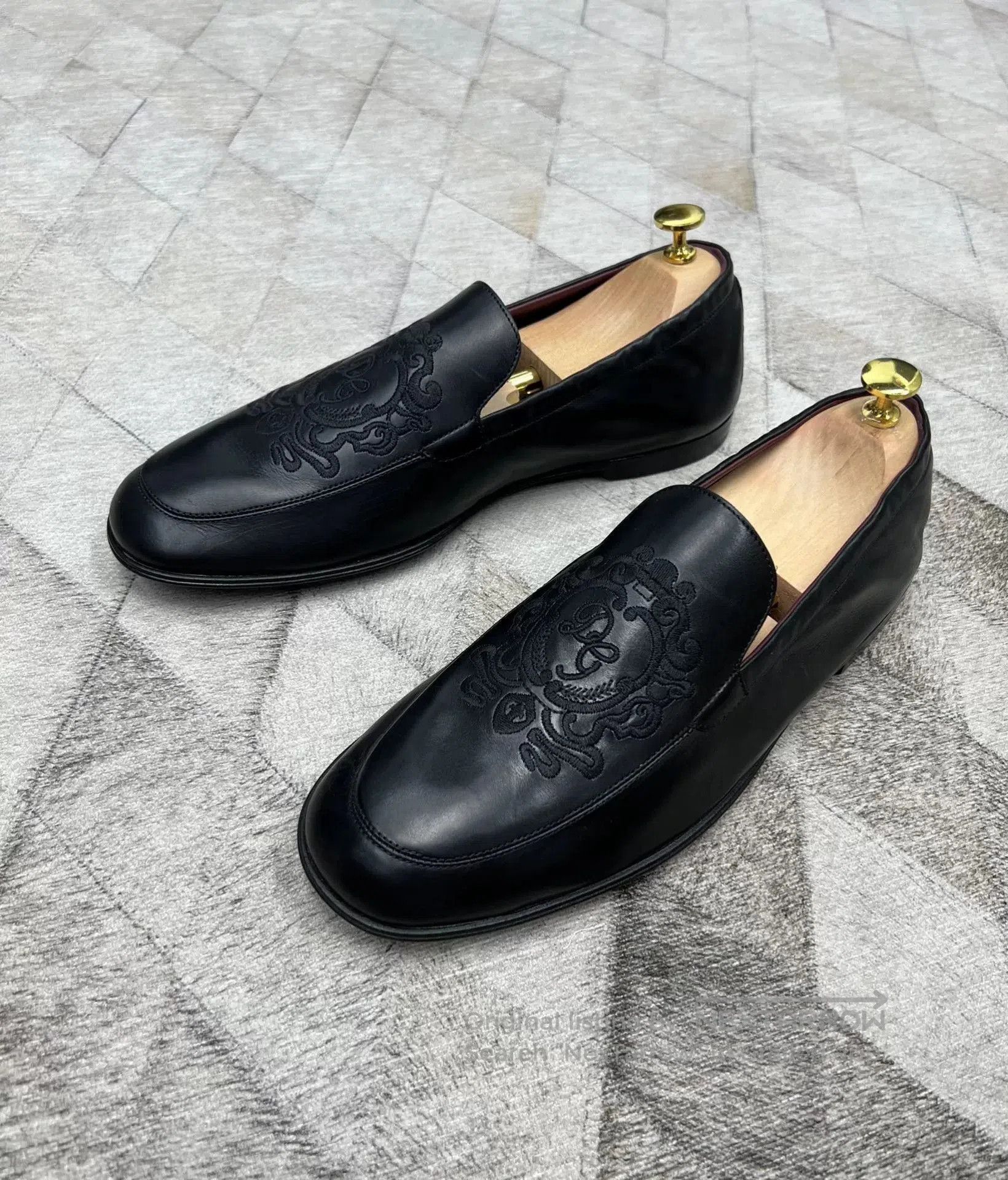 Dolce & Gabbana Dolce & Gabbana Crown Embroidered Loafers. Size US 8.5 / EU 41-42 - 3 Thumbnail