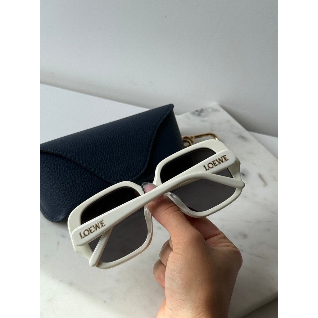Loewe NEW Loewe LW40134U Oversized Square Sunglasses in White Size ONE SIZE - 2 Thumbnail