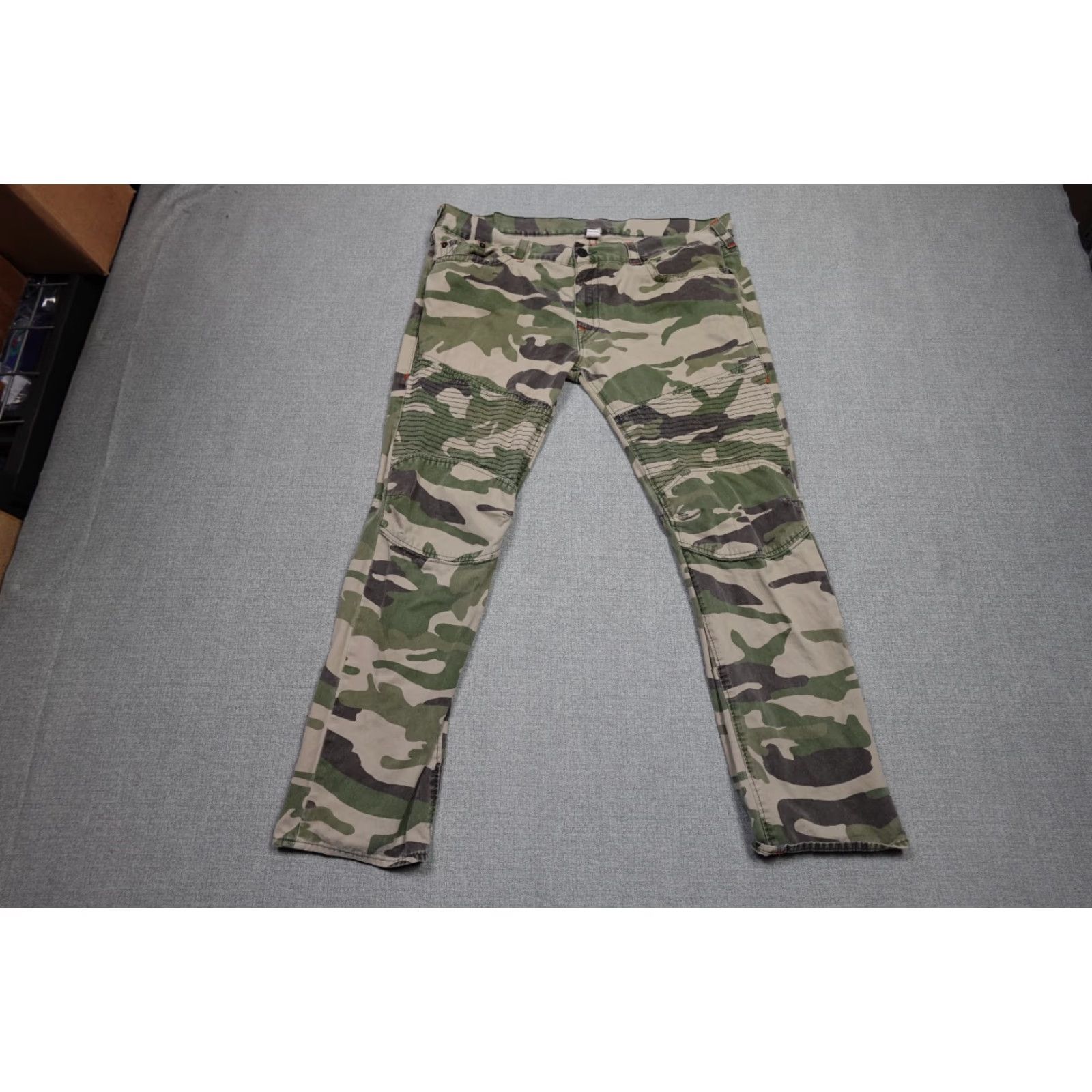 True Religion True Religion Pants Mens 44x34 Brown Woodland Chino Straight Hunting Outdoors Size US 44 / EU 60 - 2 Thumbnail