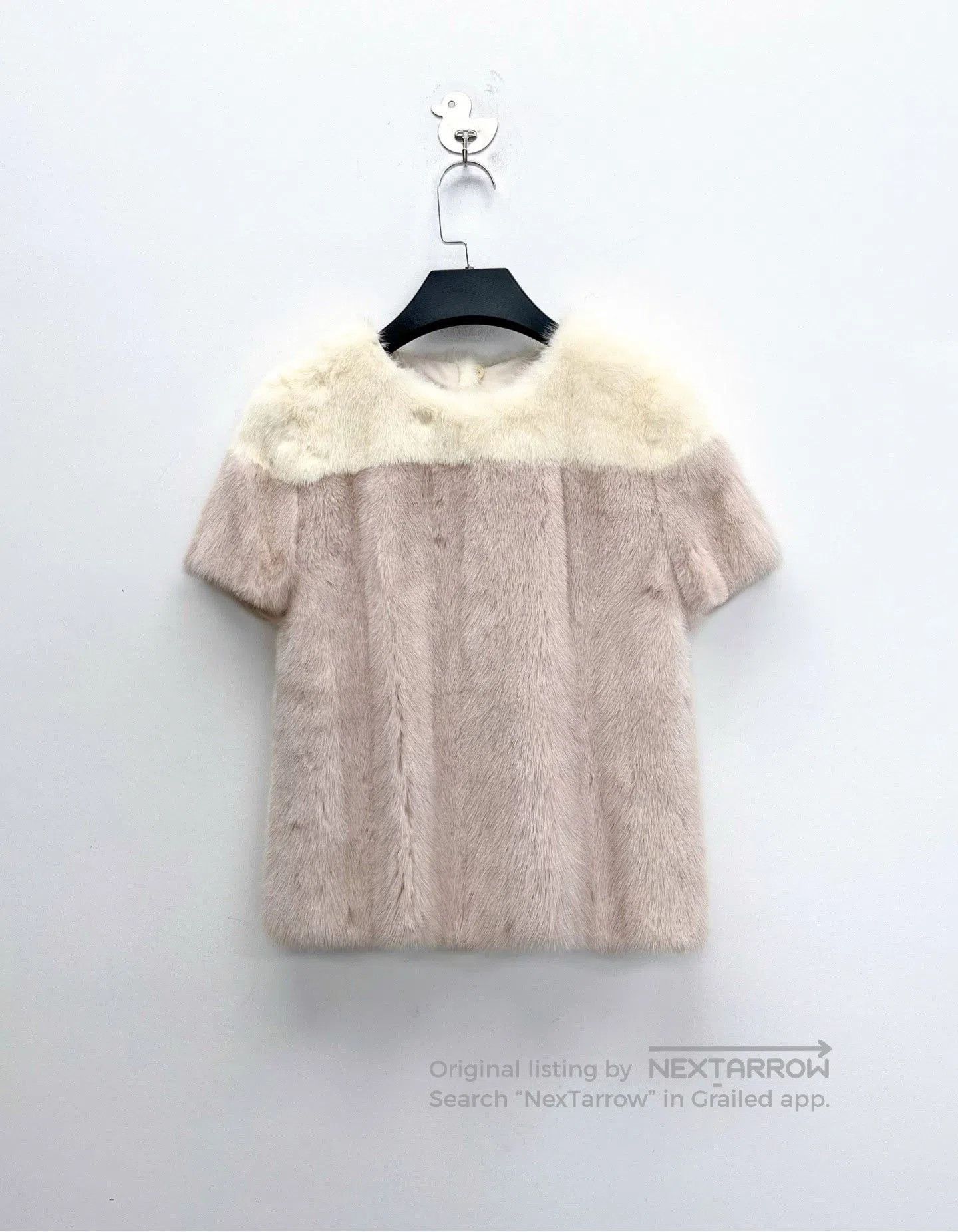 Dior Dior White Pink Mink Fur Shawl Jacket. Size XS / US 0-2 / IT 36-38 - 1 Thumbnail