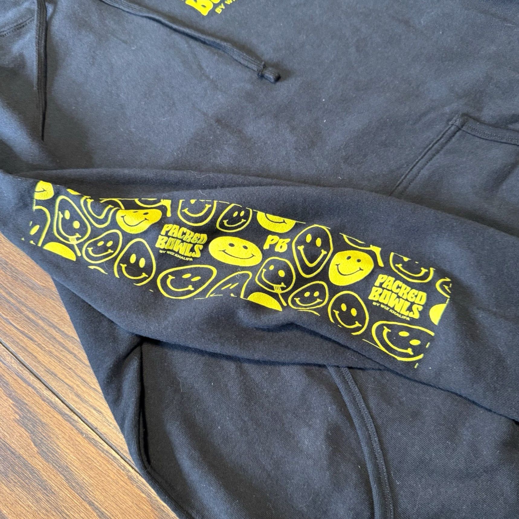 Champion Wiz Khalifa Hoodie Black And Yellow Packed Bowls Food Size Large Hooded Size US L / EU 52-54 / 3 - 7 Thumbnail