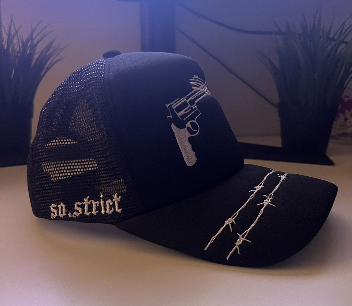 Supreme × Vintage So Strict QuickDraw Trucker Hat Size ONE SIZE - 2 Thumbnail