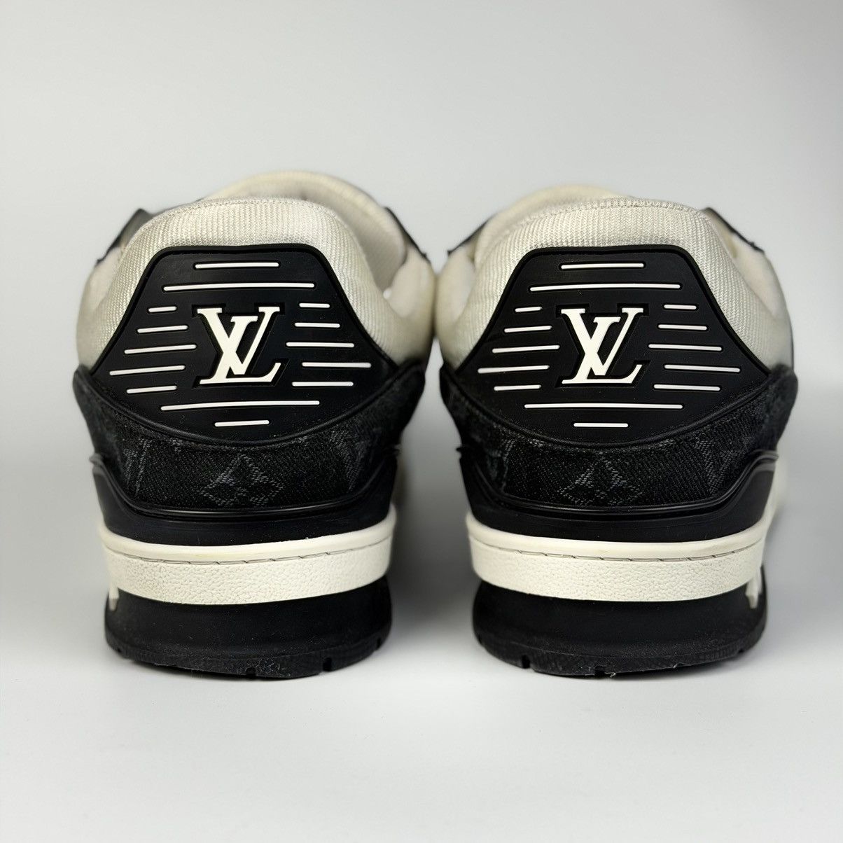 Louis Vuitton Louis Vuitton LV Trainer Black Denim Monogram Size US 9.5 / EU 42-43 - 10 Thumbnail