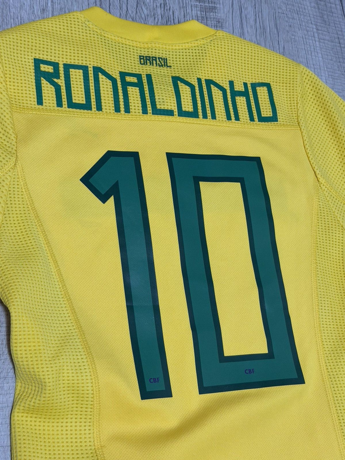 Nike Authentic Ronaldinho Brazil Jersey Player Version RARE Size US S / EU 44-46 / 1 - 1 Thumbnail