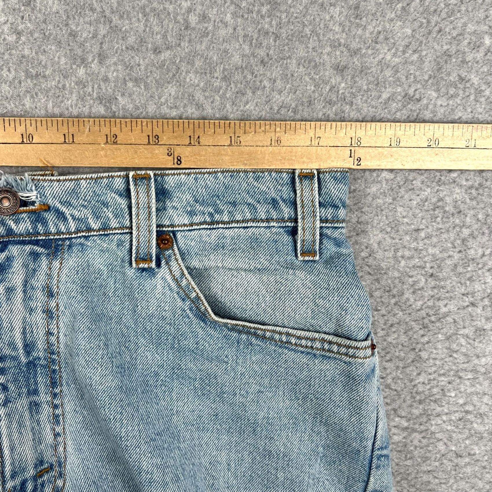 Levi's VINTAGE Levi's 560 Loose Fit Denim Jean Shorts Jorts 34x11 Men Blue USA Made 90s Size US 34 / EU 50 - 7 Thumbnail
