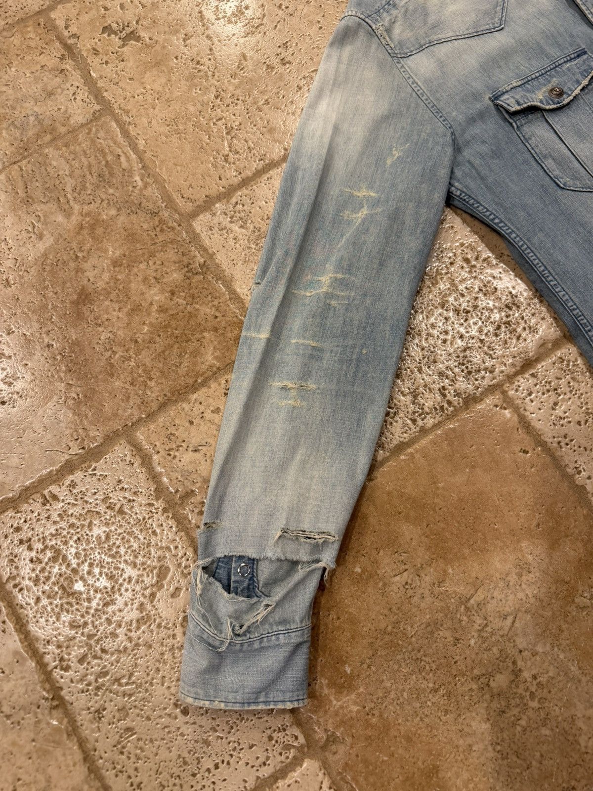 Balmain Balmain SS18 Distressed Light Blue Wash Denim Button Shirt Size US L / EU 52-54 / 3 - 8 Thumbnail