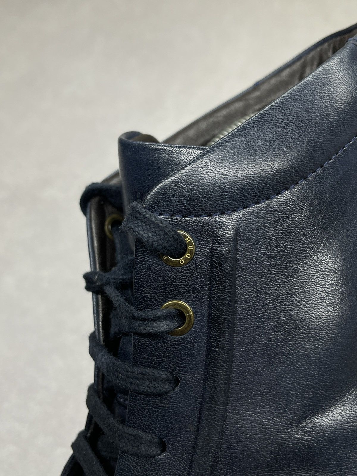 Hugo Boss Mens Hugo Boss Hi-Top Leather Sneakers Navy Size 42 27cm Size US 9 / EU 42 - 9 Thumbnail