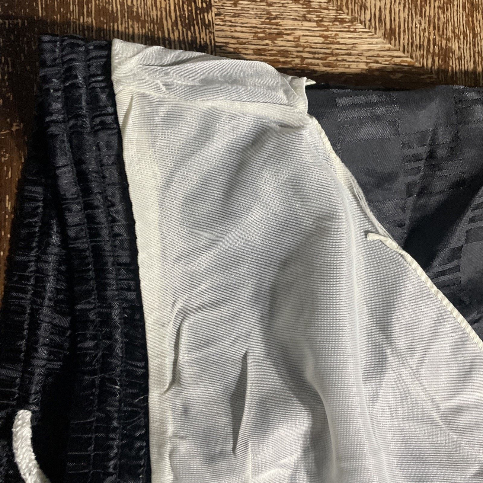 Erima Vintage ERIMA Football Shorts L 36 Black Shiny Nylon Ganz Size US 34 / EU 50 - 16 Thumbnail
